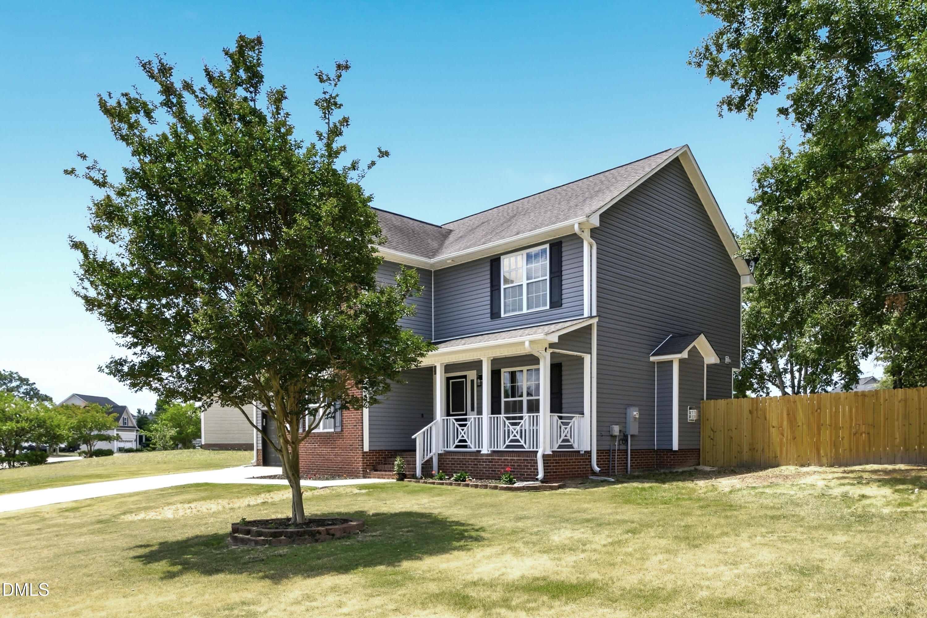 main property photo 3