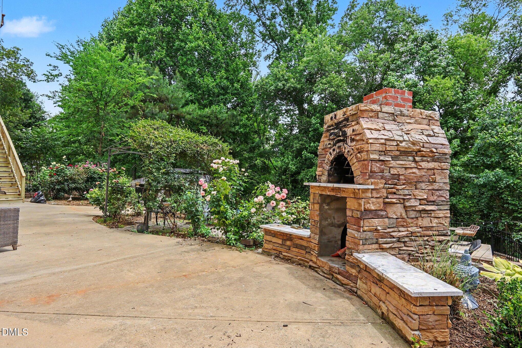 main property photo 35