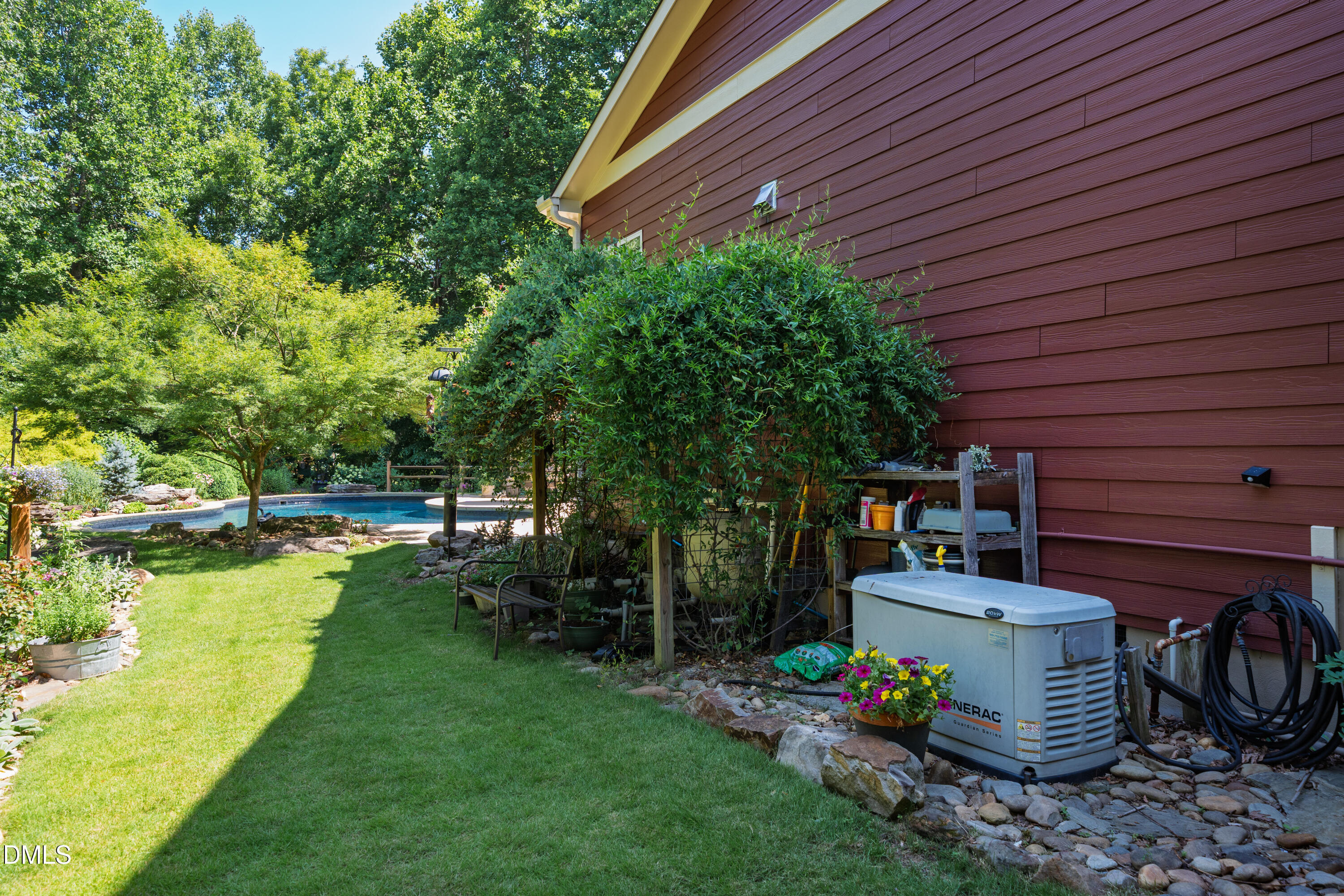 main property photo 46