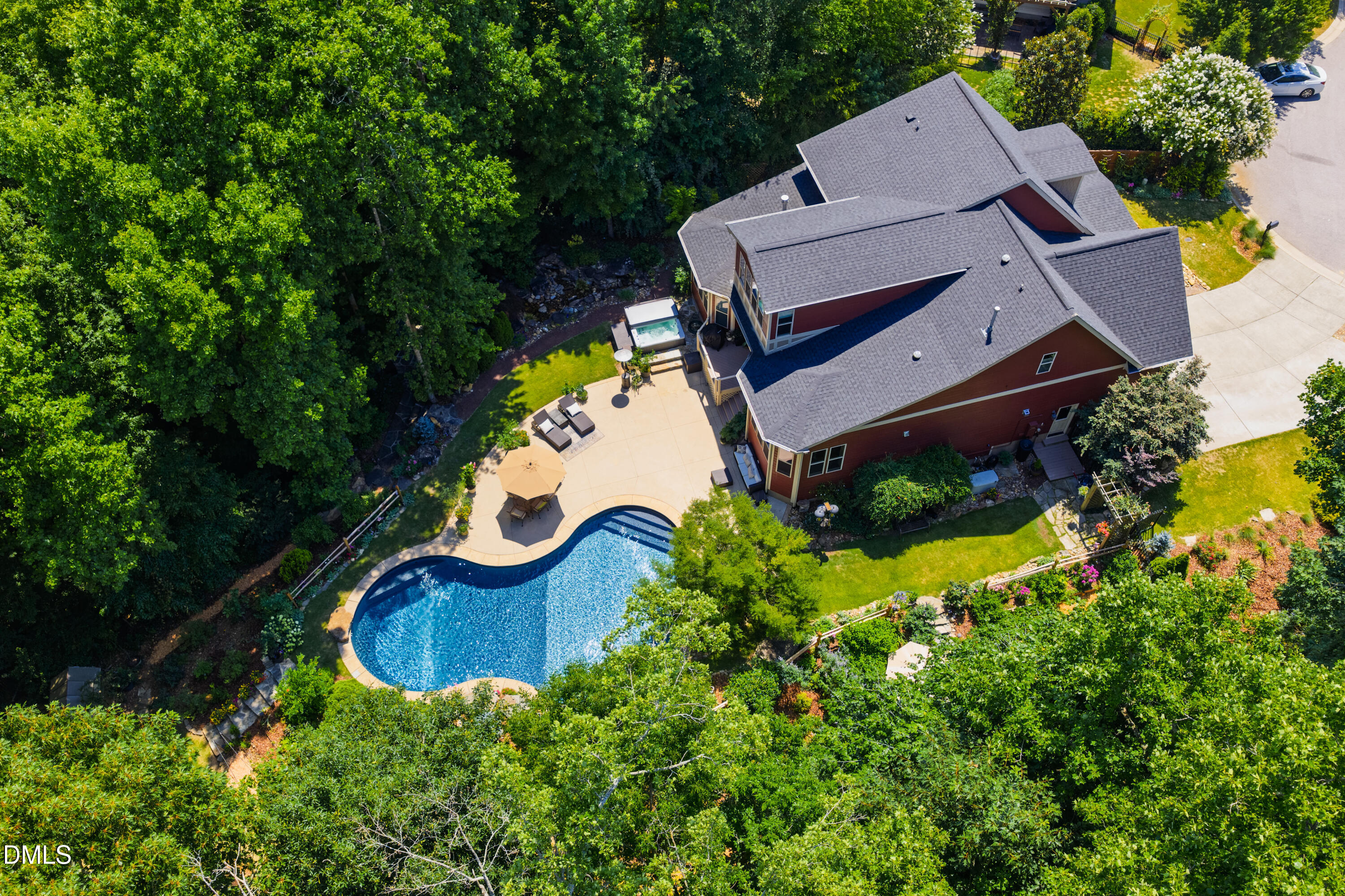 main property photo 75