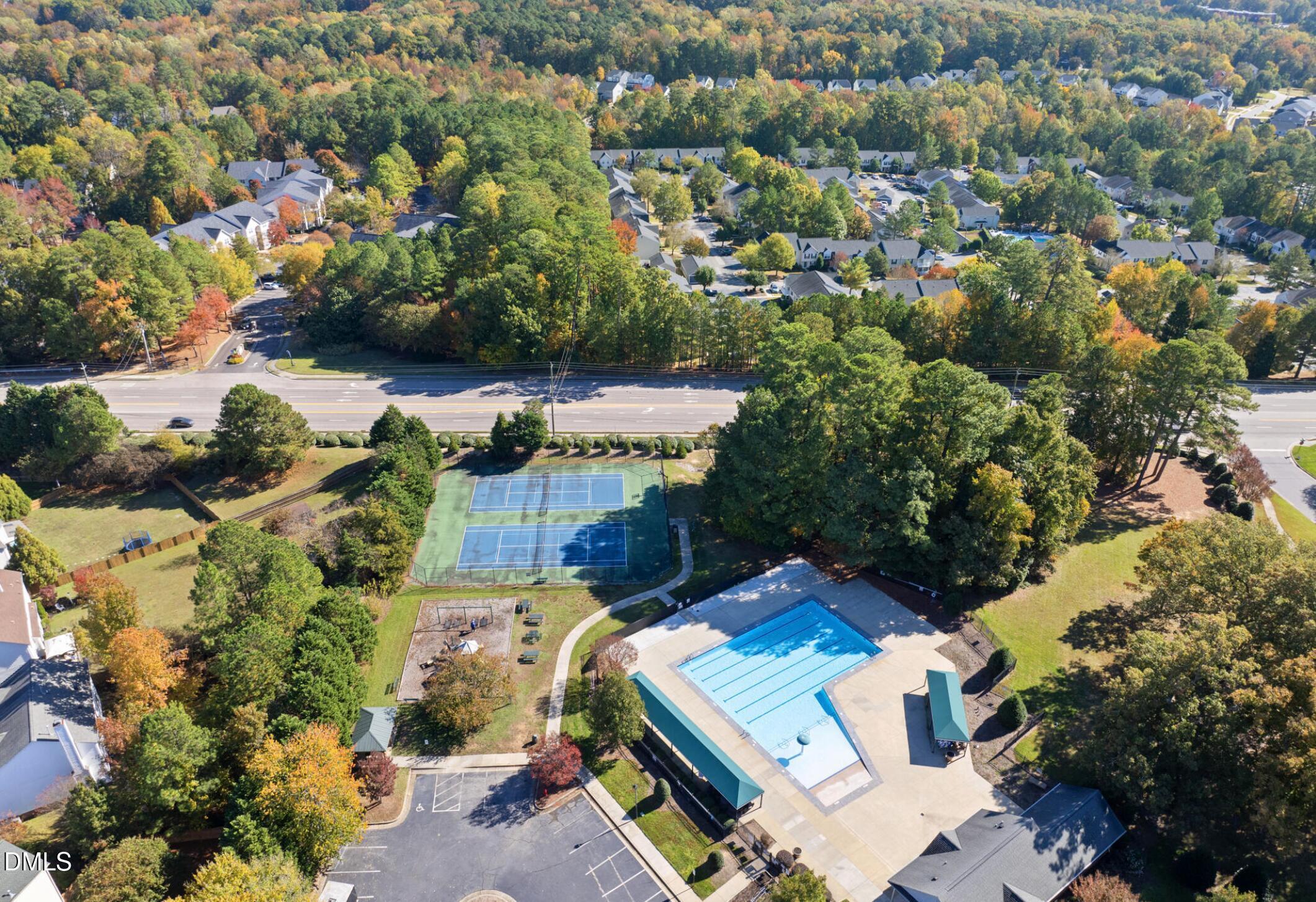 main property photo 25