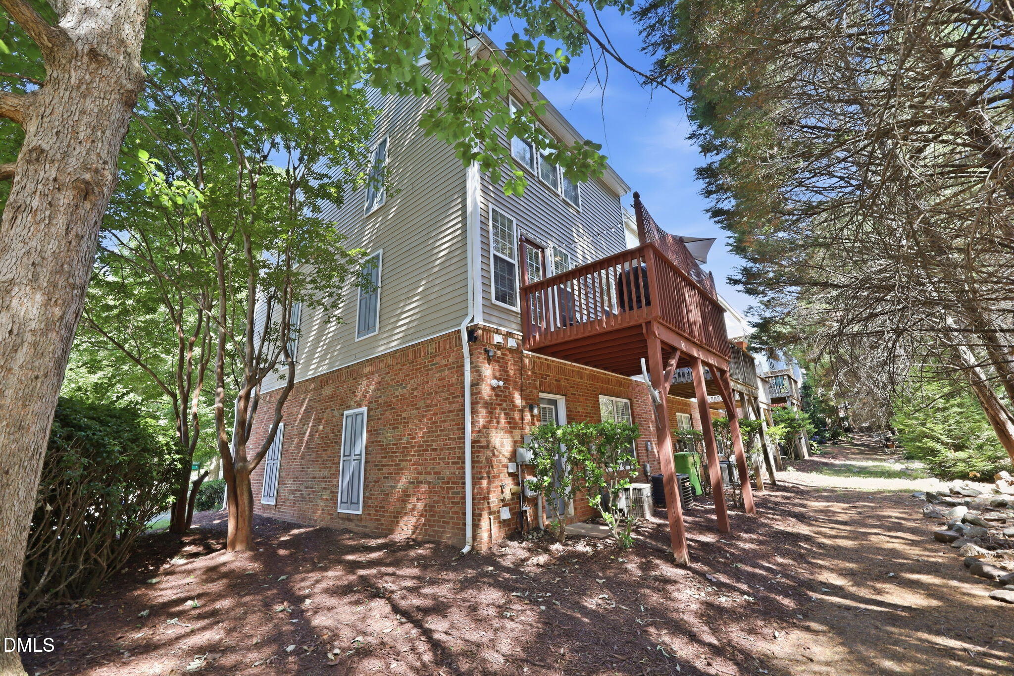 main property photo 38
