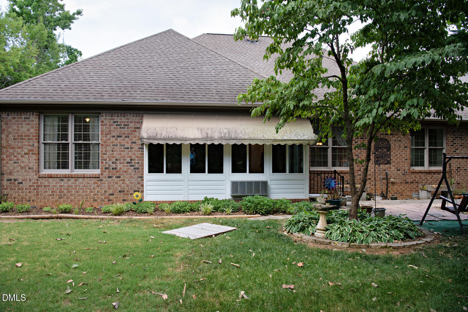 main property photo 33