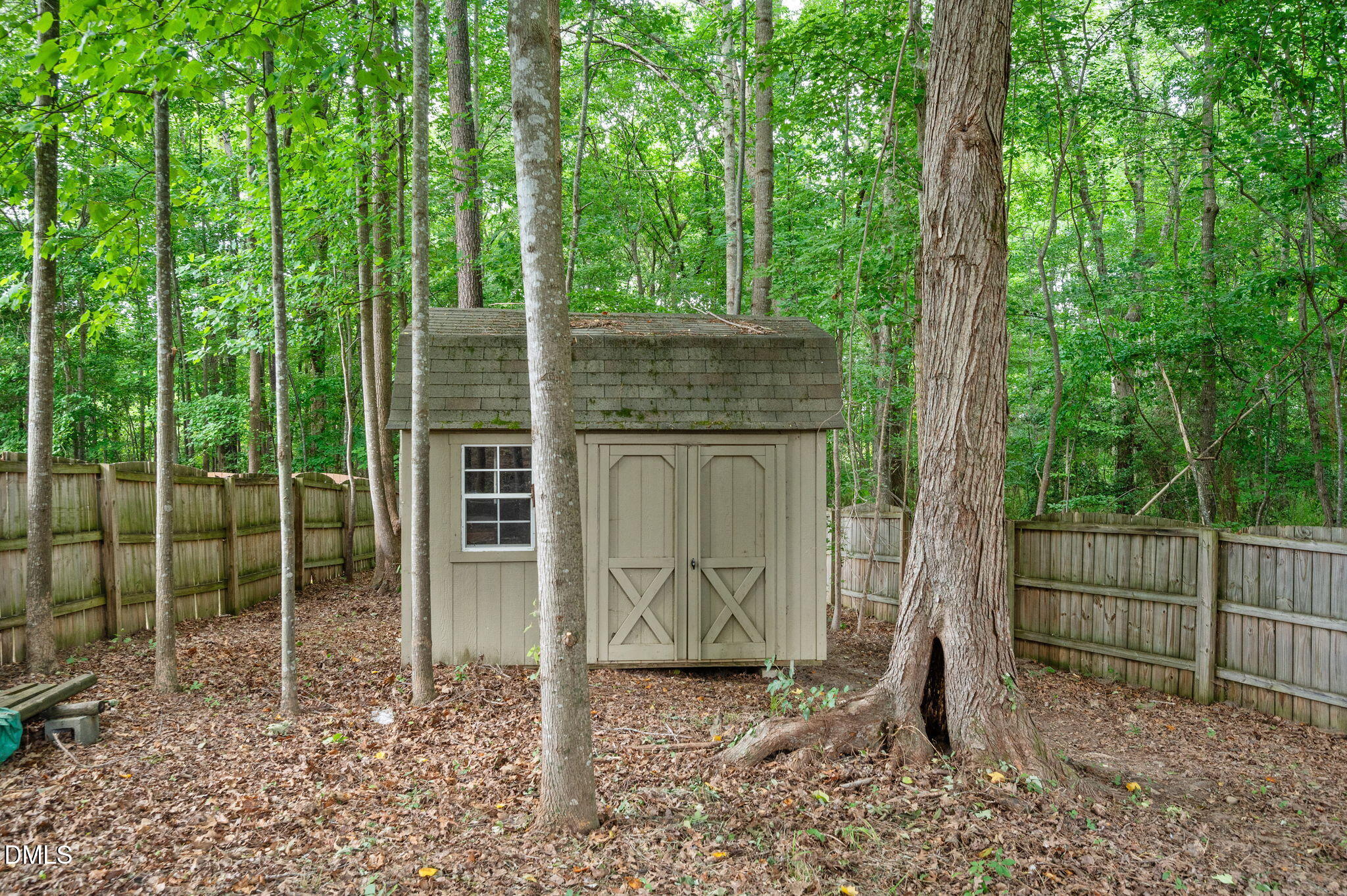 main property photo 33