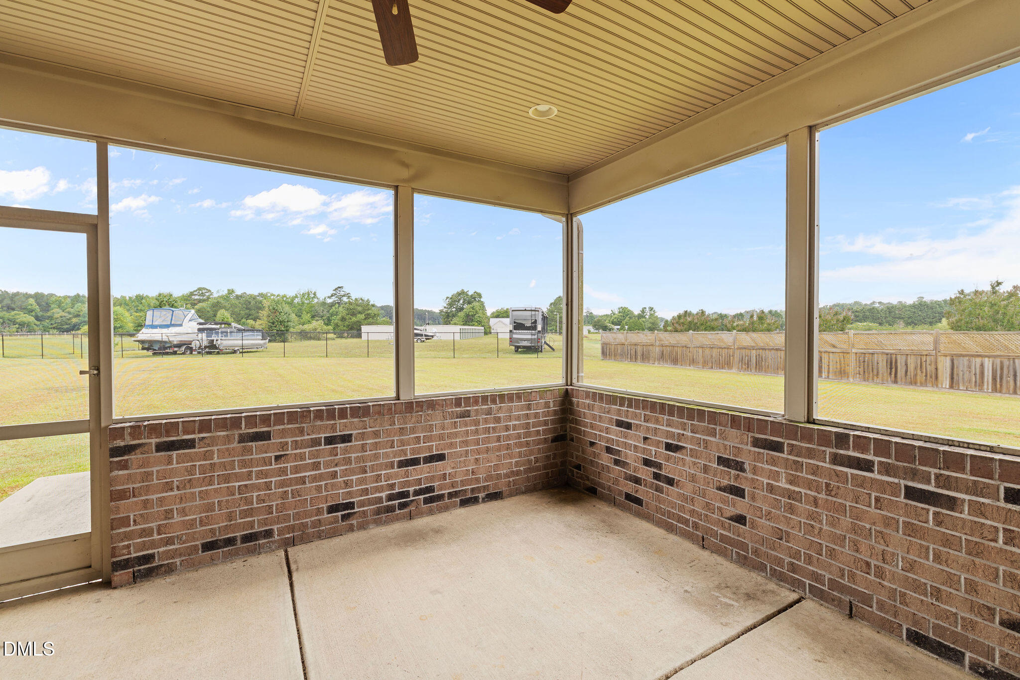 main property photo 27