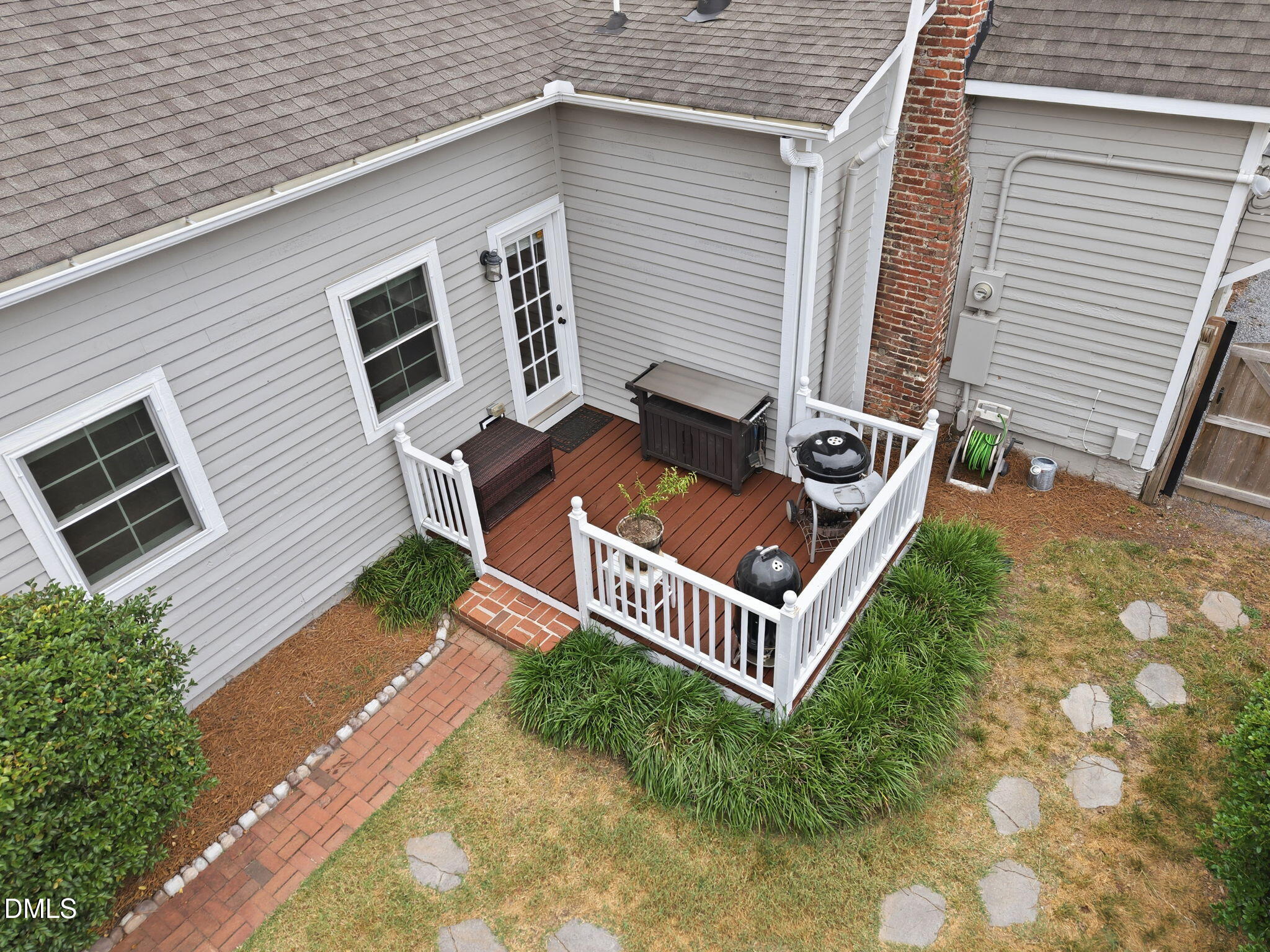 main property photo 18