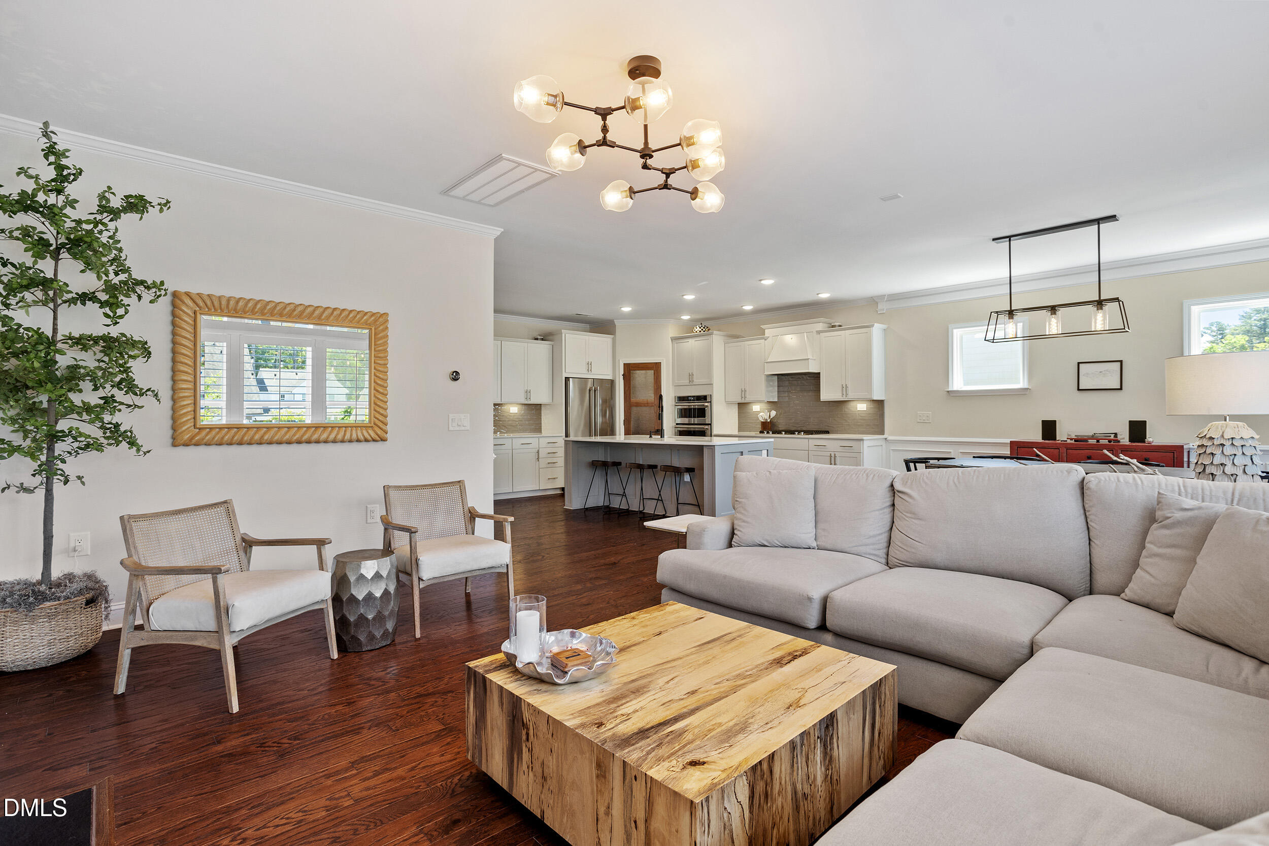 property viewer photo 18