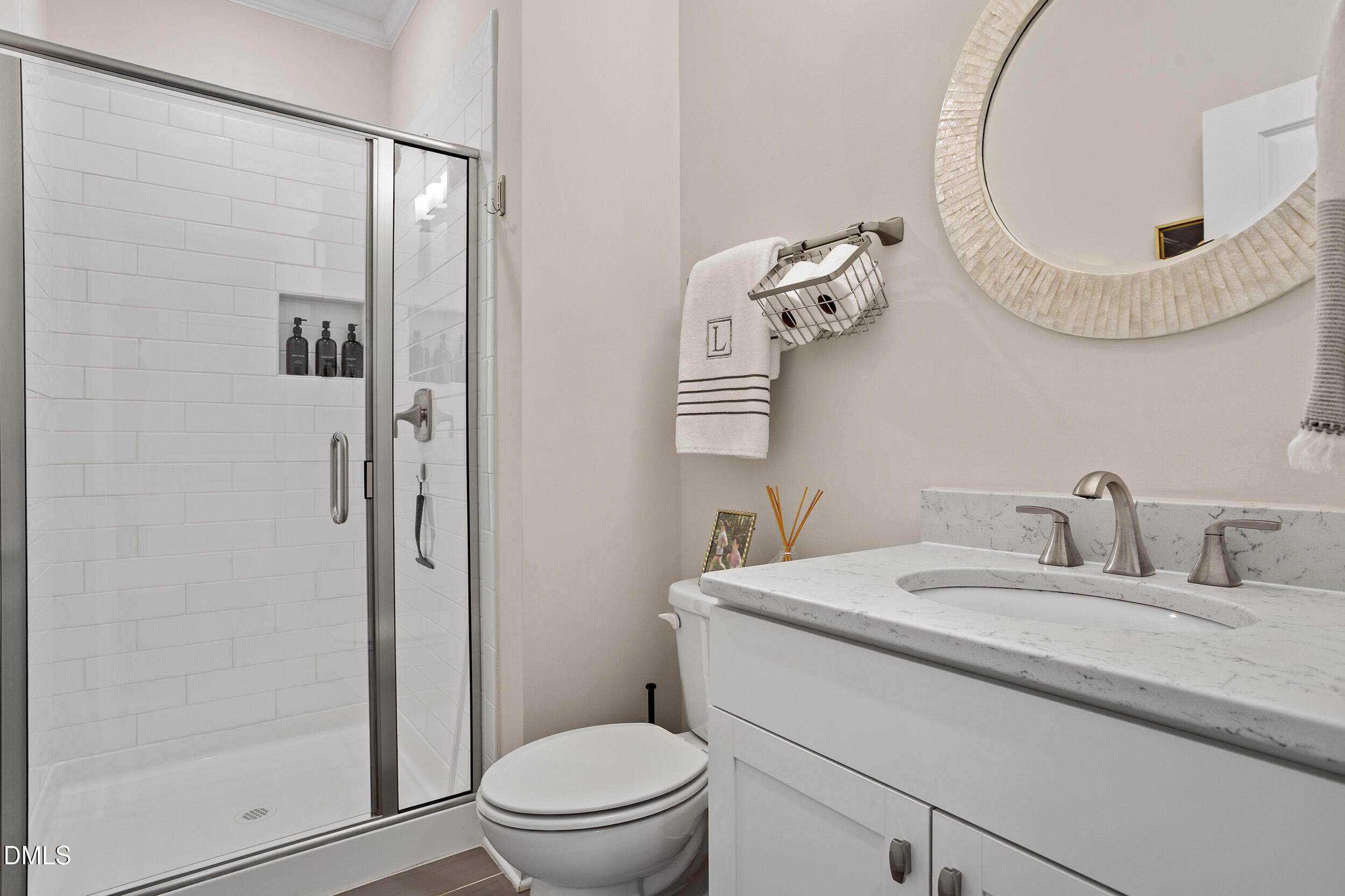 property viewer photo 26