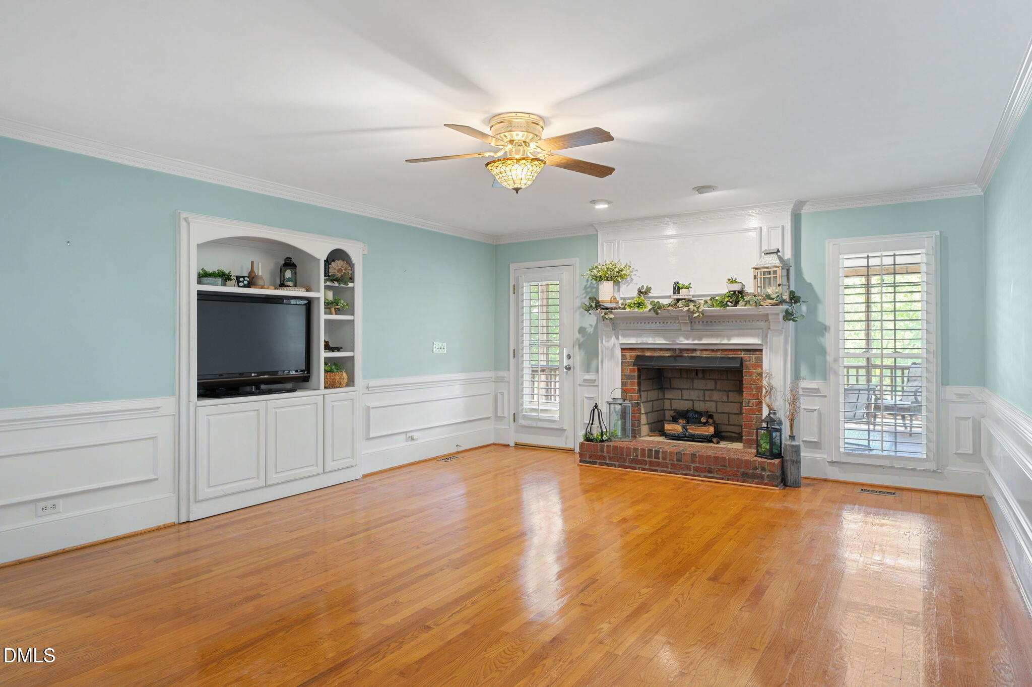 main property photo 13