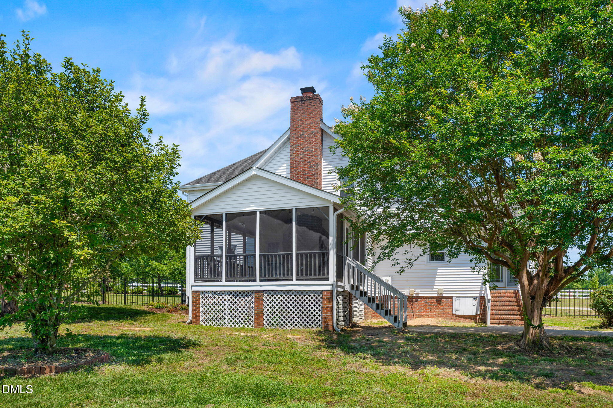 main property photo 38