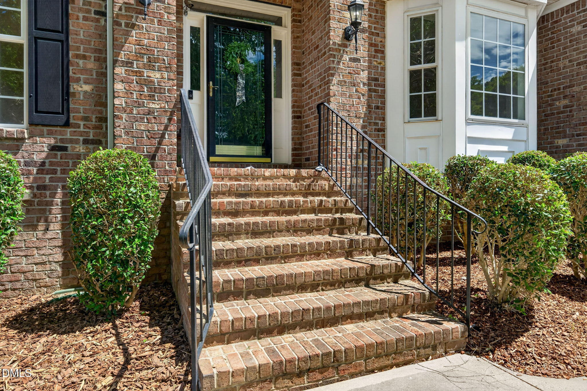 main property photo 3