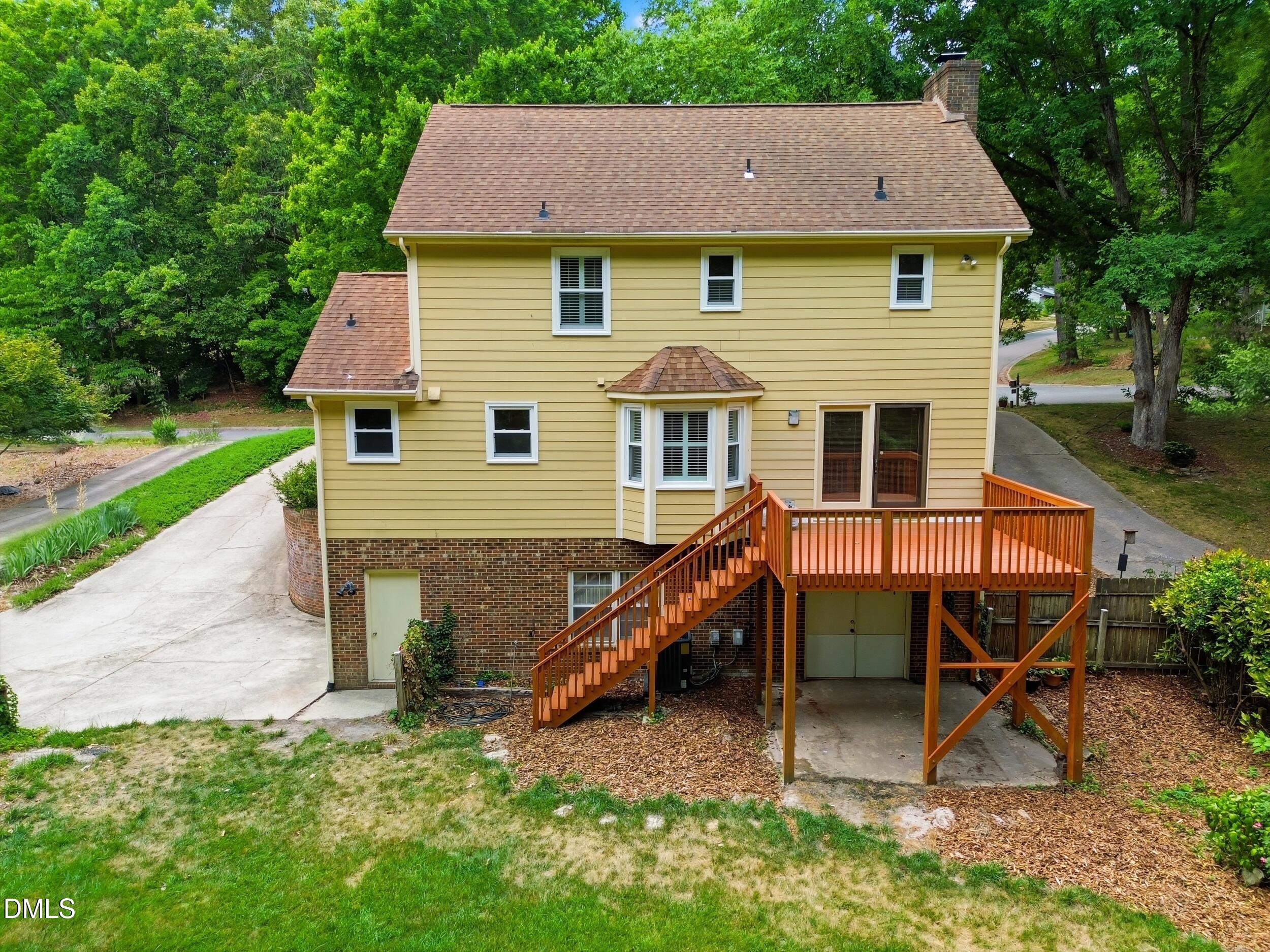 main property photo 34
