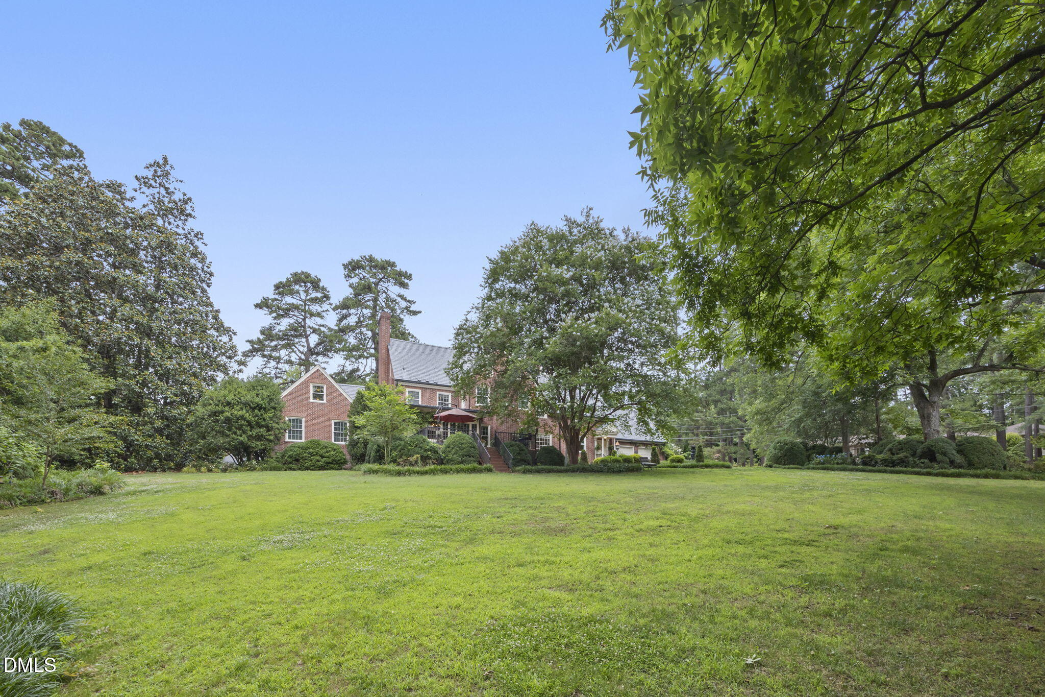 main property photo 9