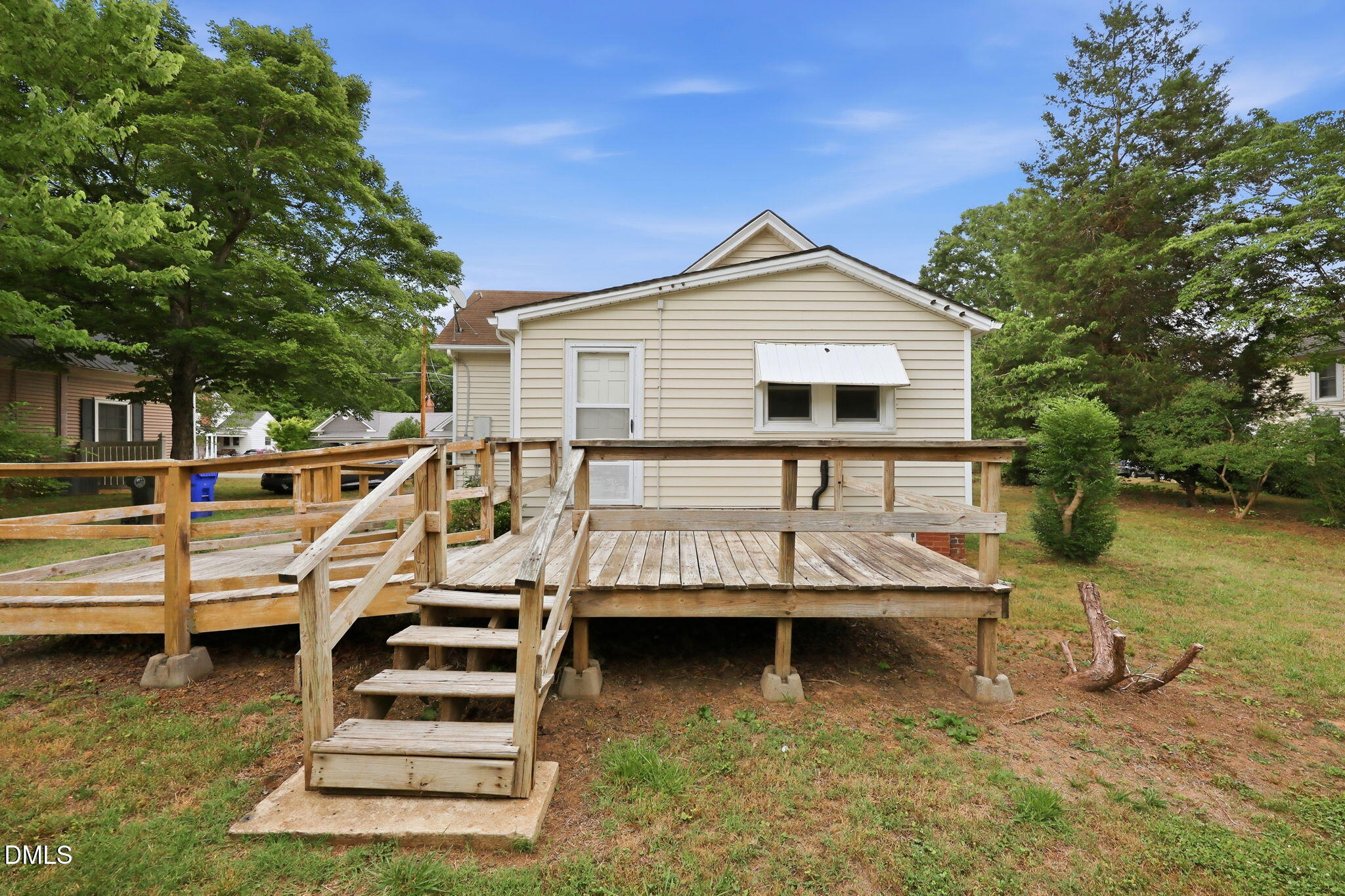 main property photo 18