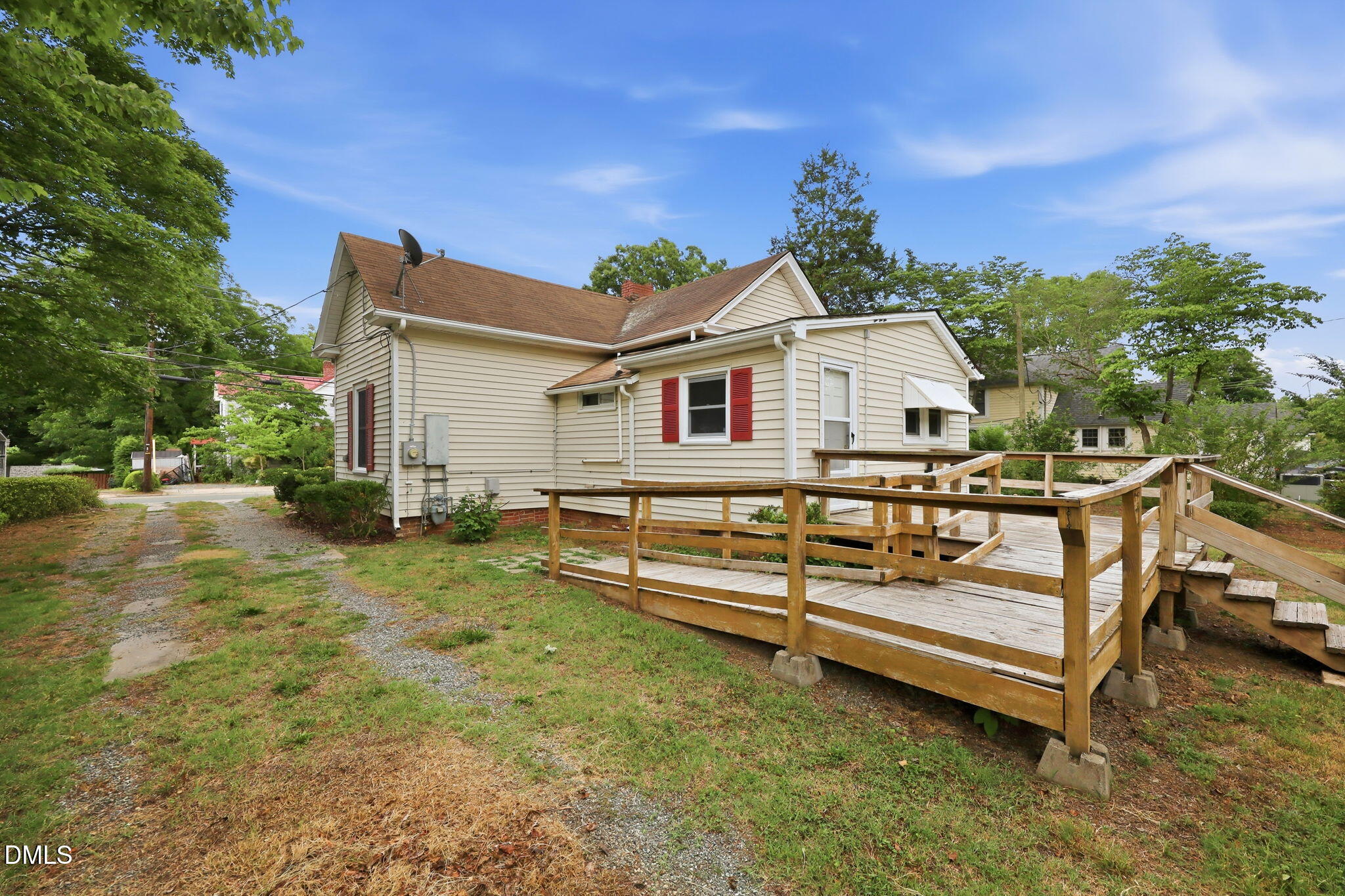 main property photo 20