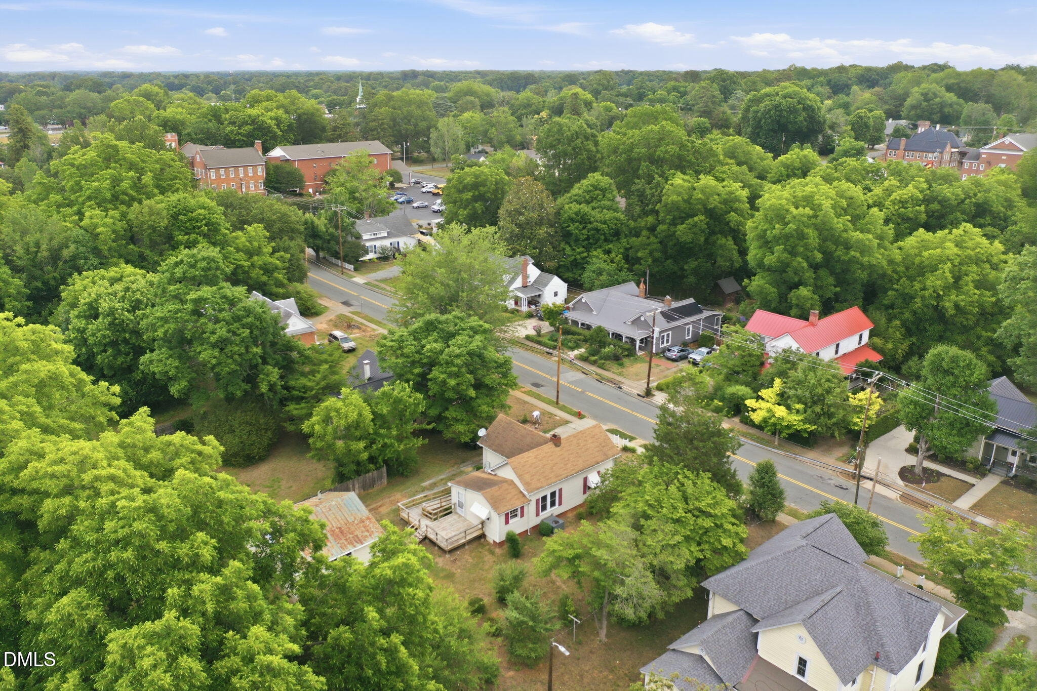main property photo 28