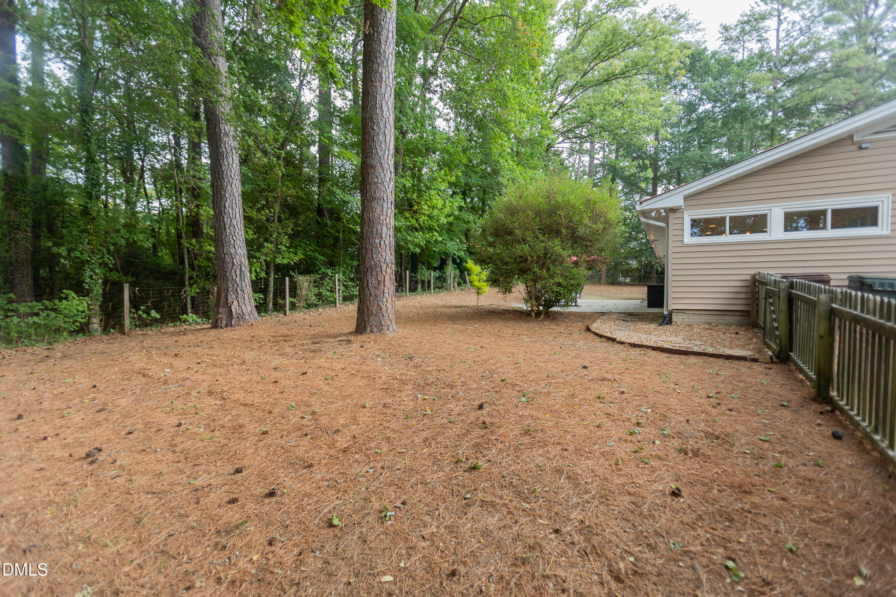 main property photo 41