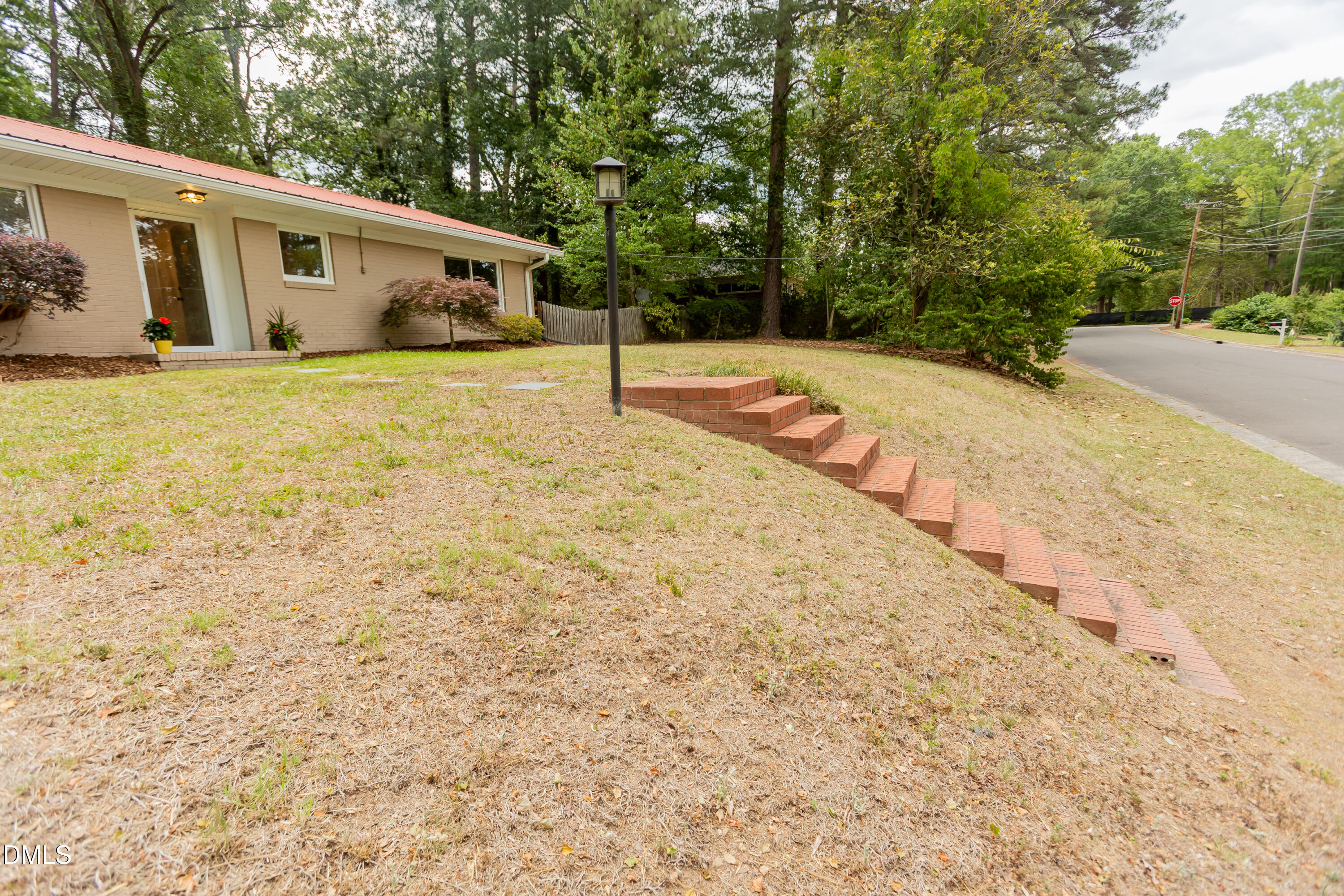 main property photo 48