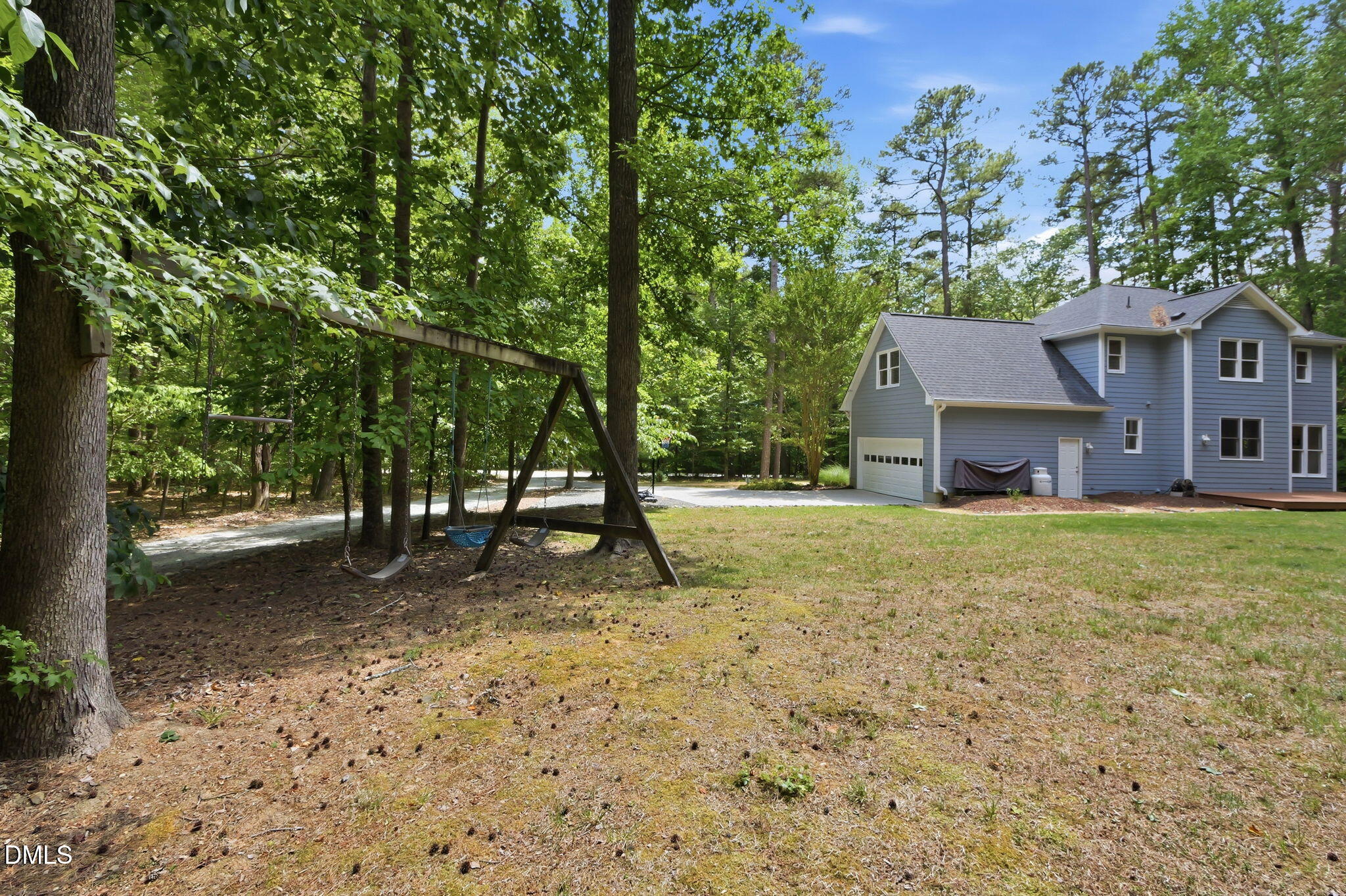 main property photo 37