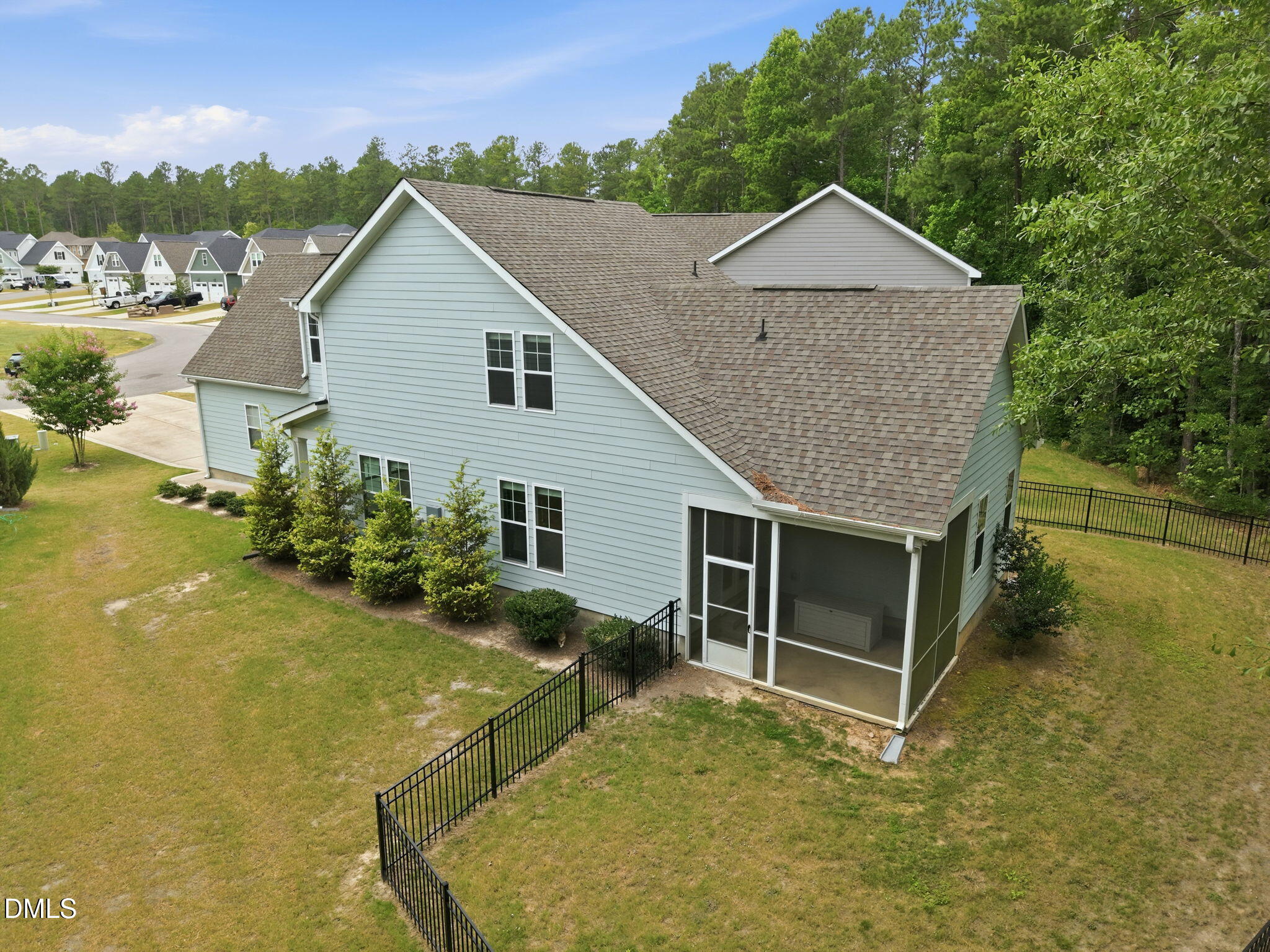main property photo 3