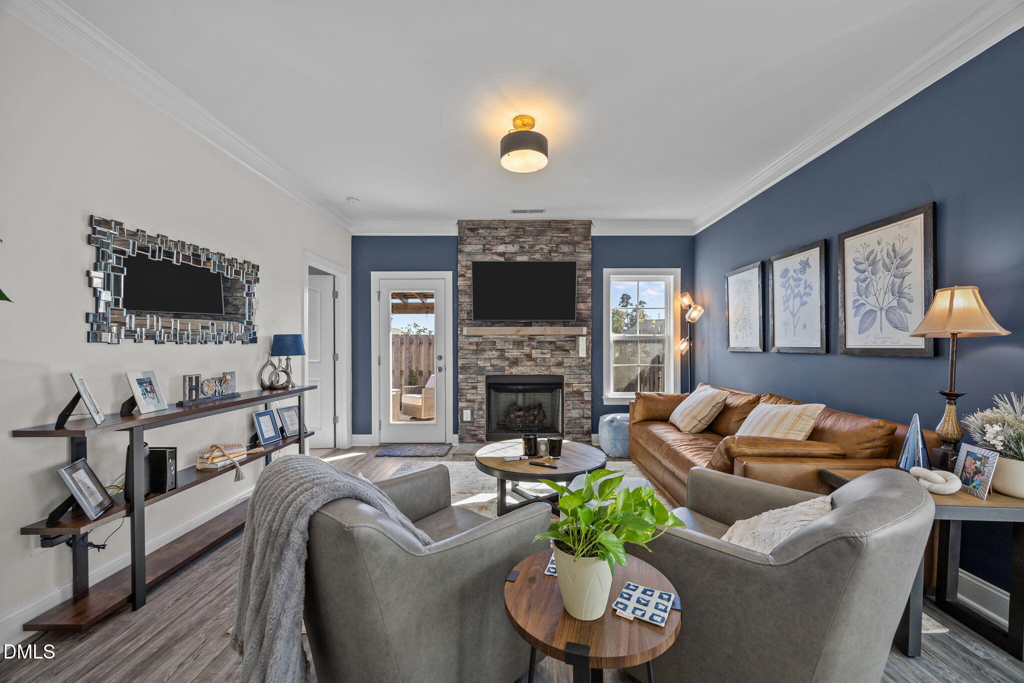 main property photo 10