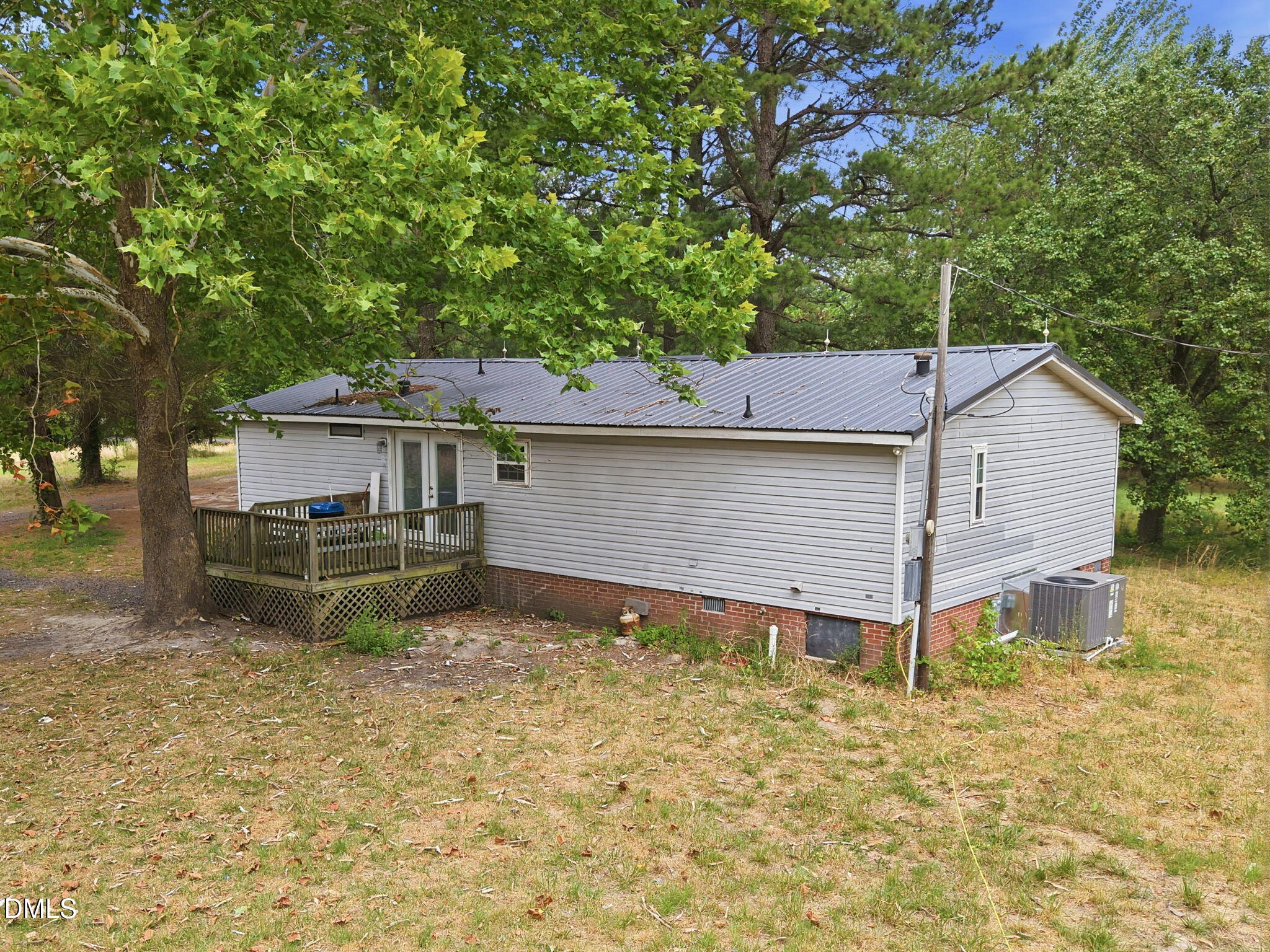 main property photo 11