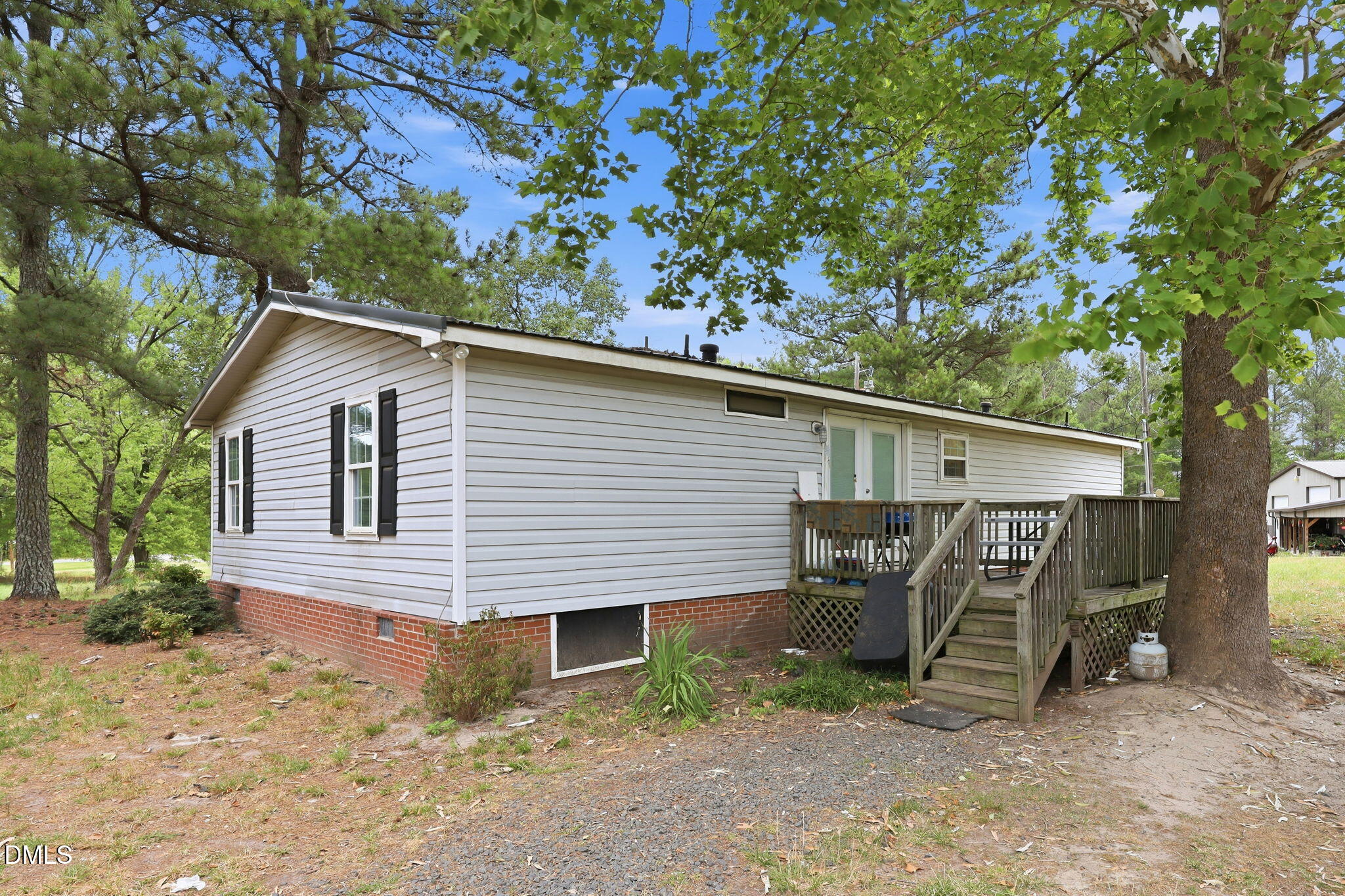 main property photo 39