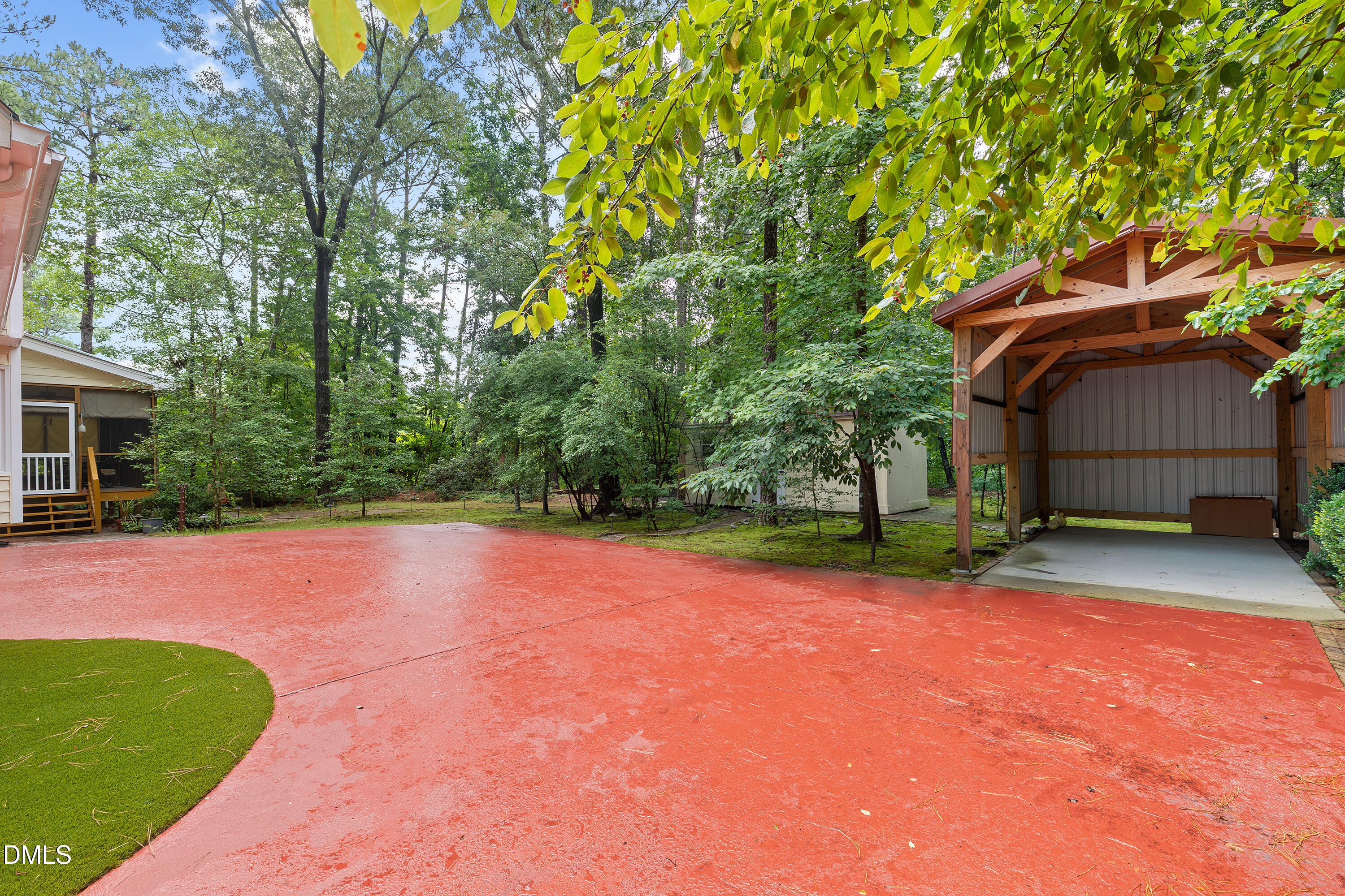main property photo 23