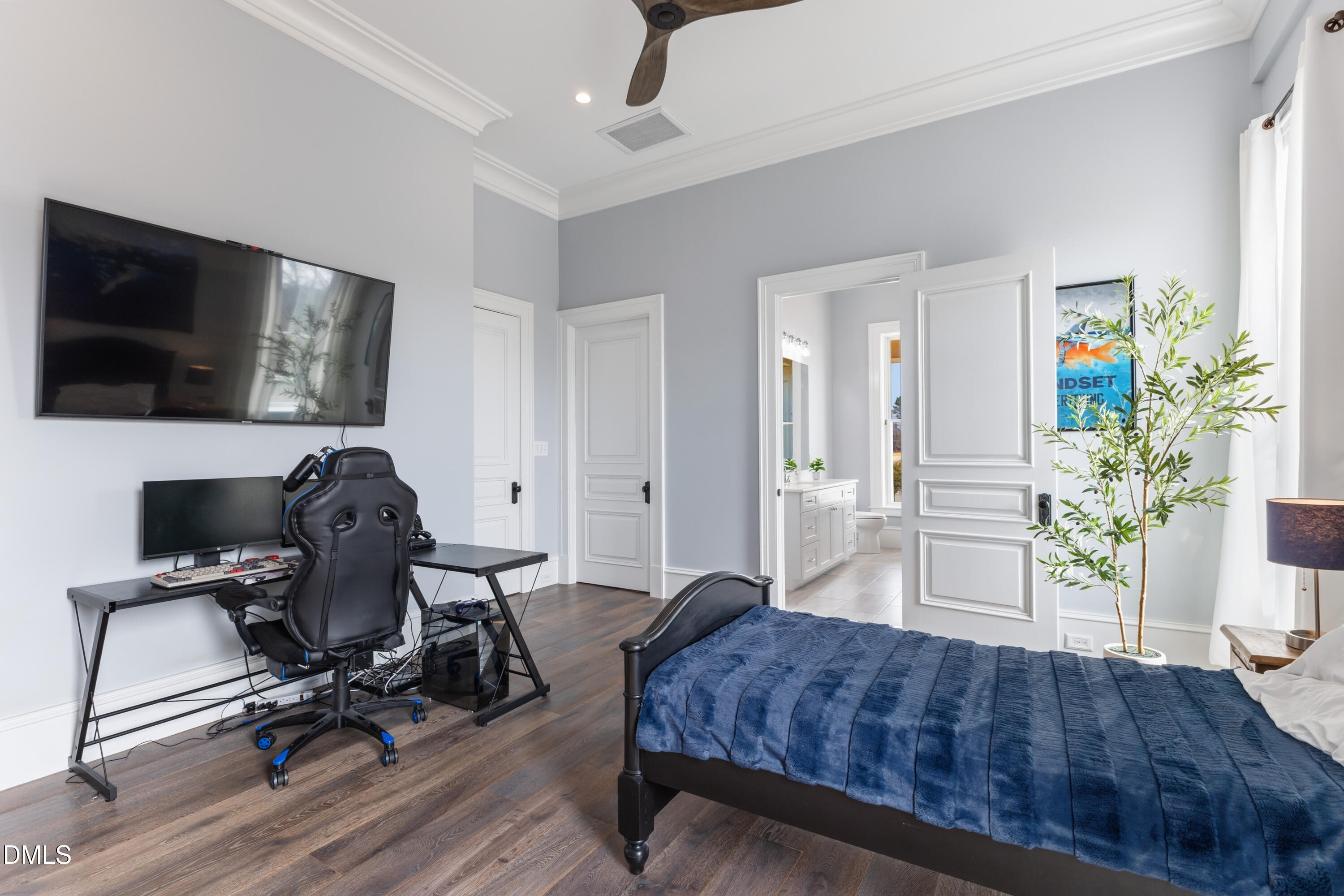 main property photo 57