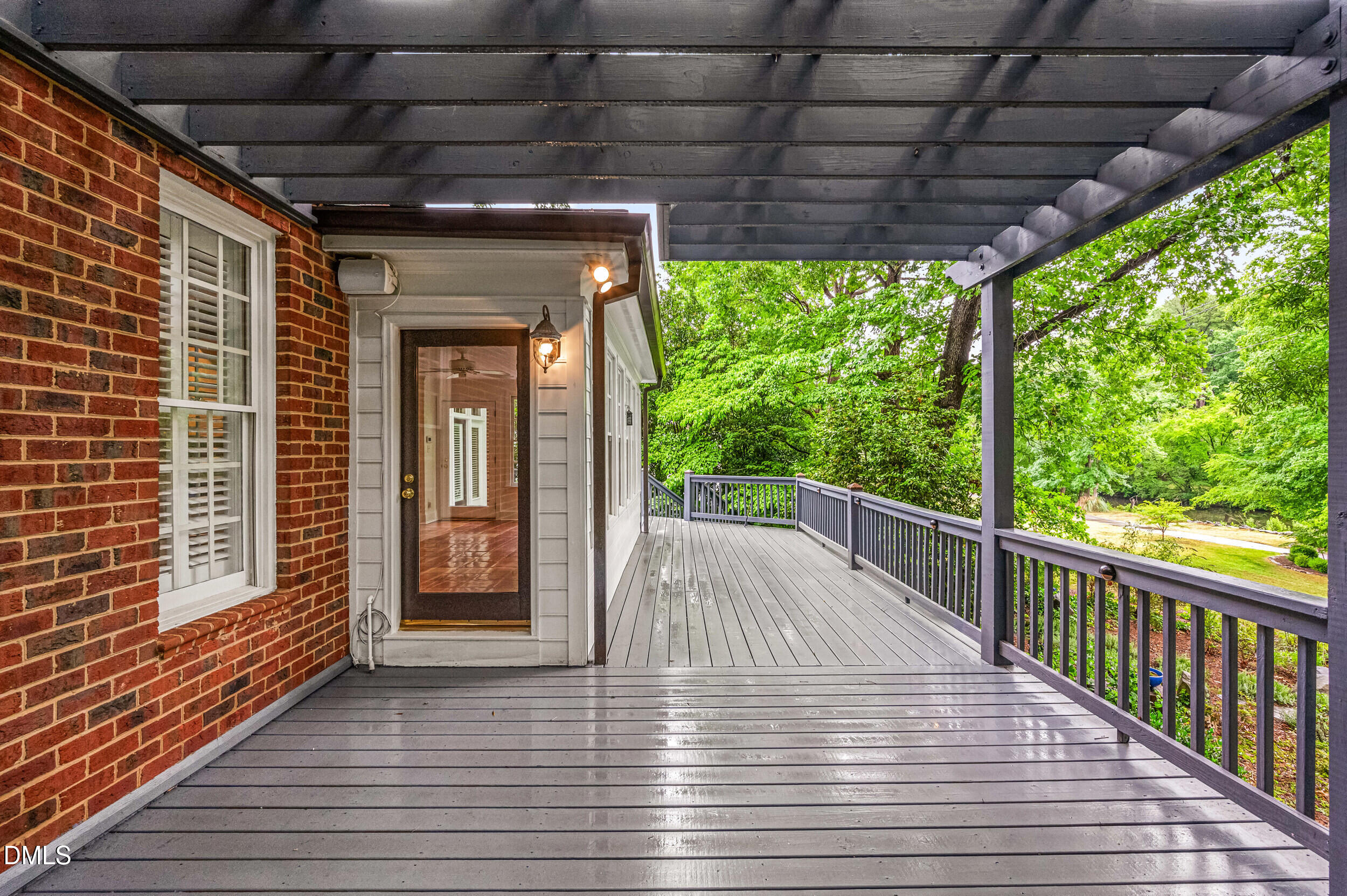 main property photo 25