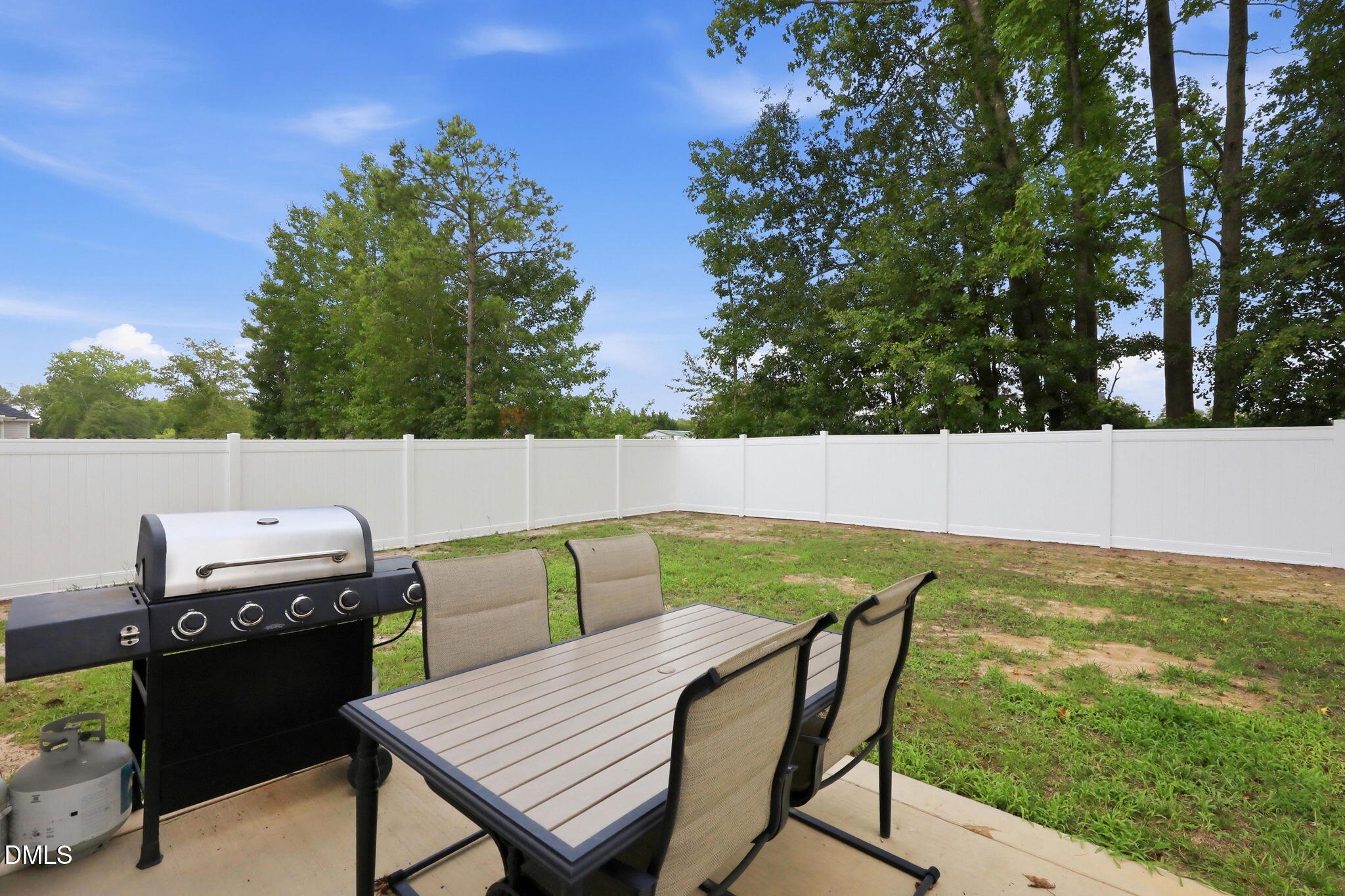 main property photo 41