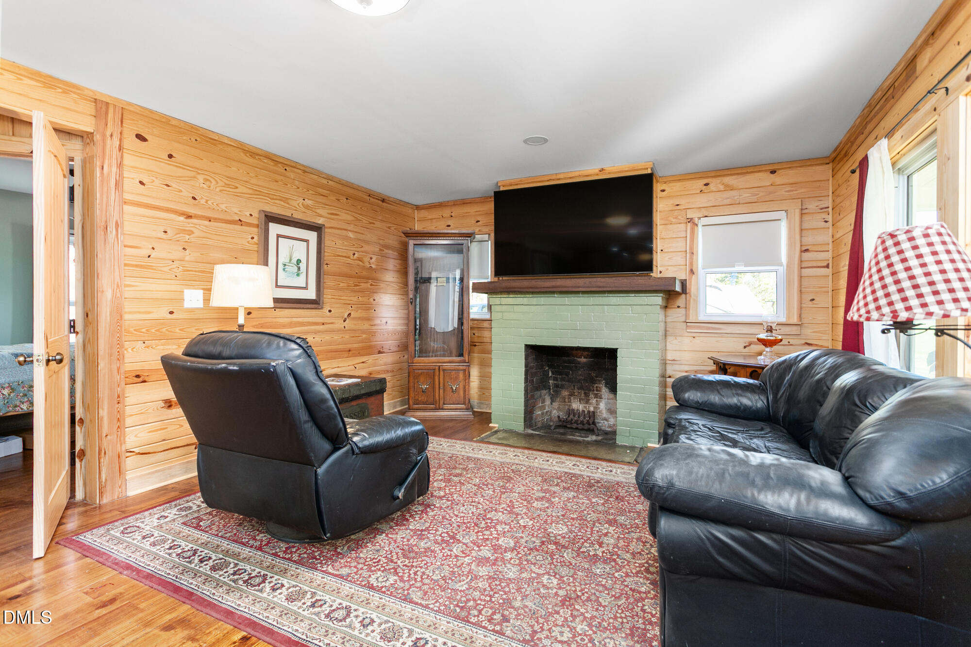 main property photo 6