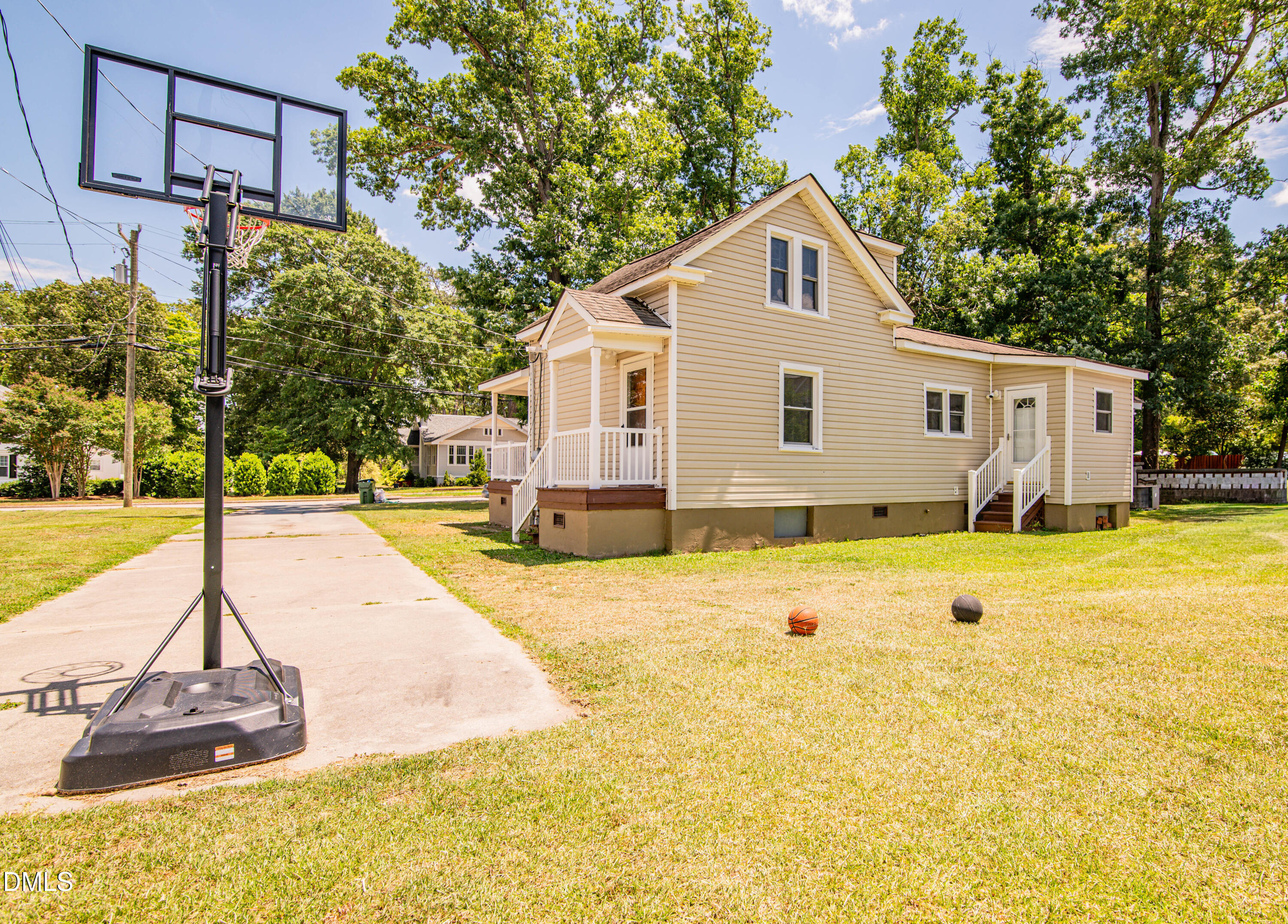 main property photo 20