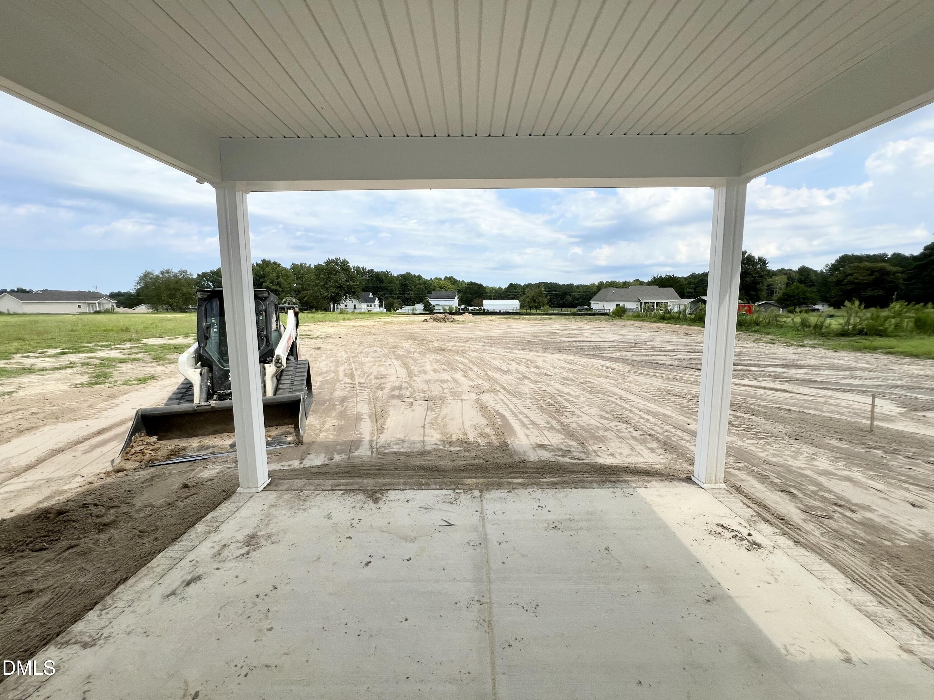 main property photo 28