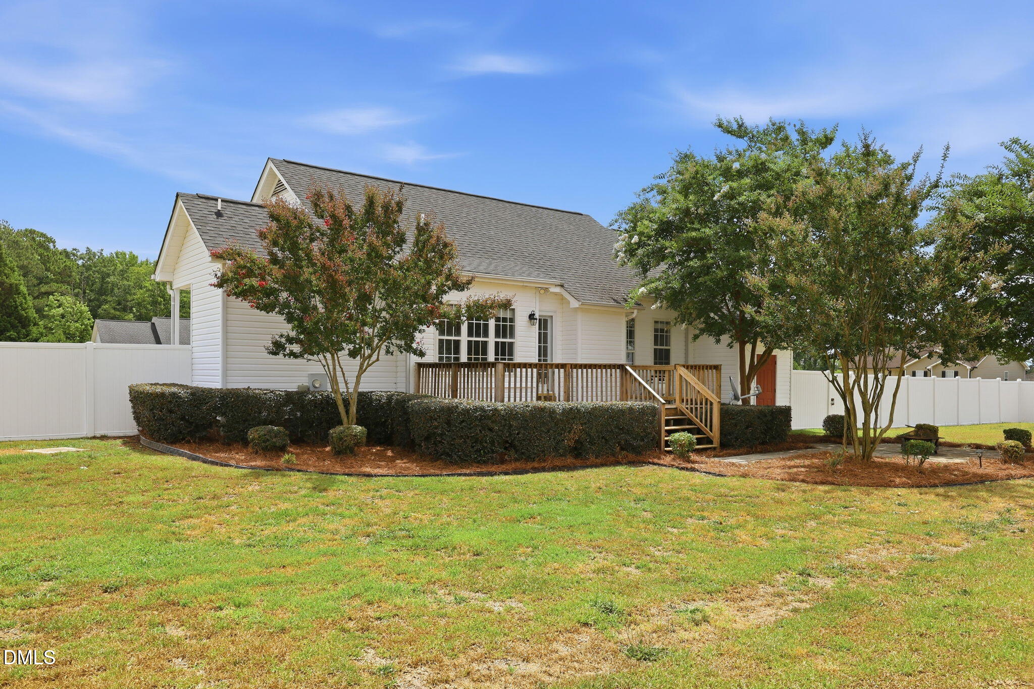 main property photo 30