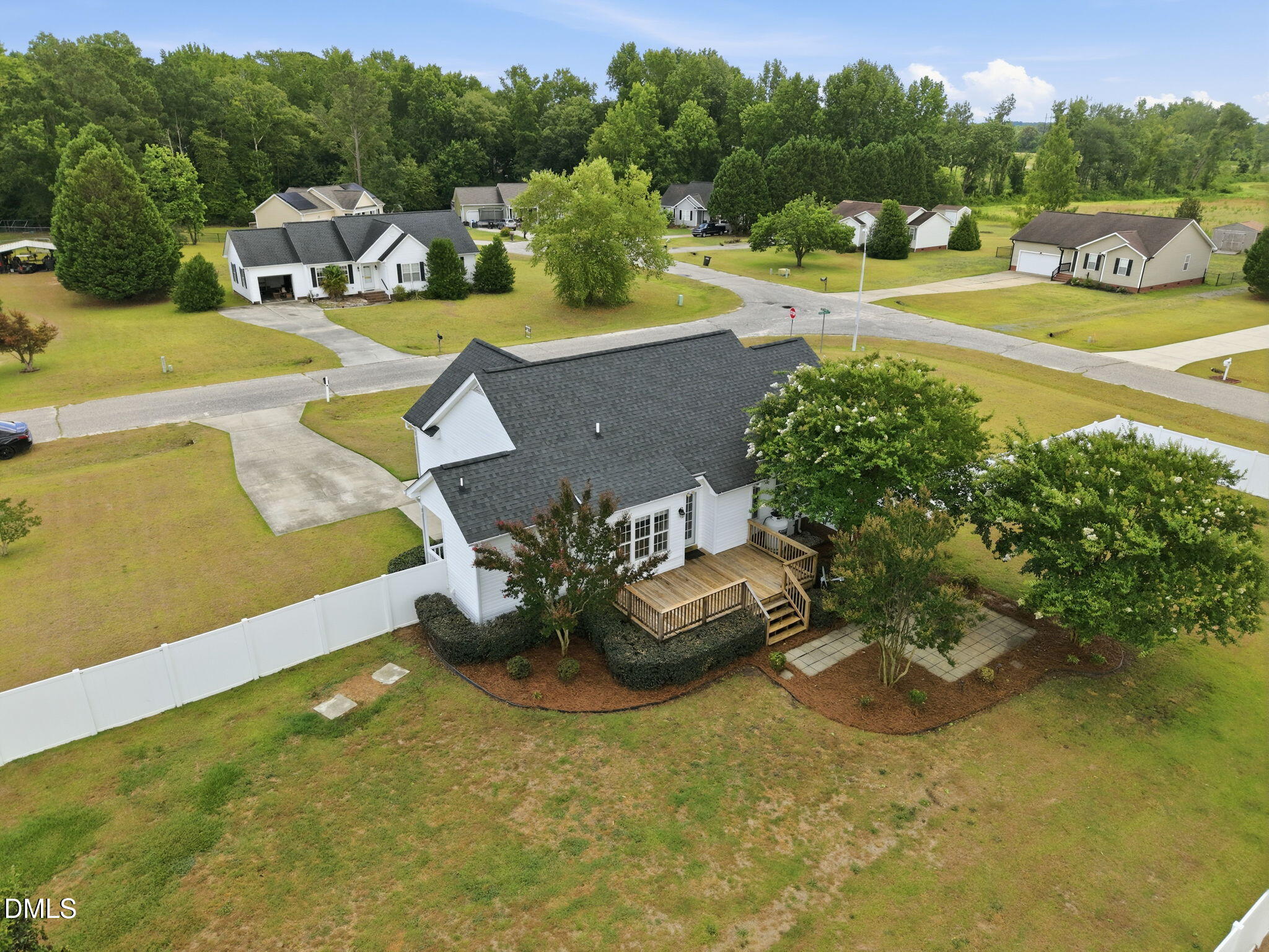 main property photo 6
