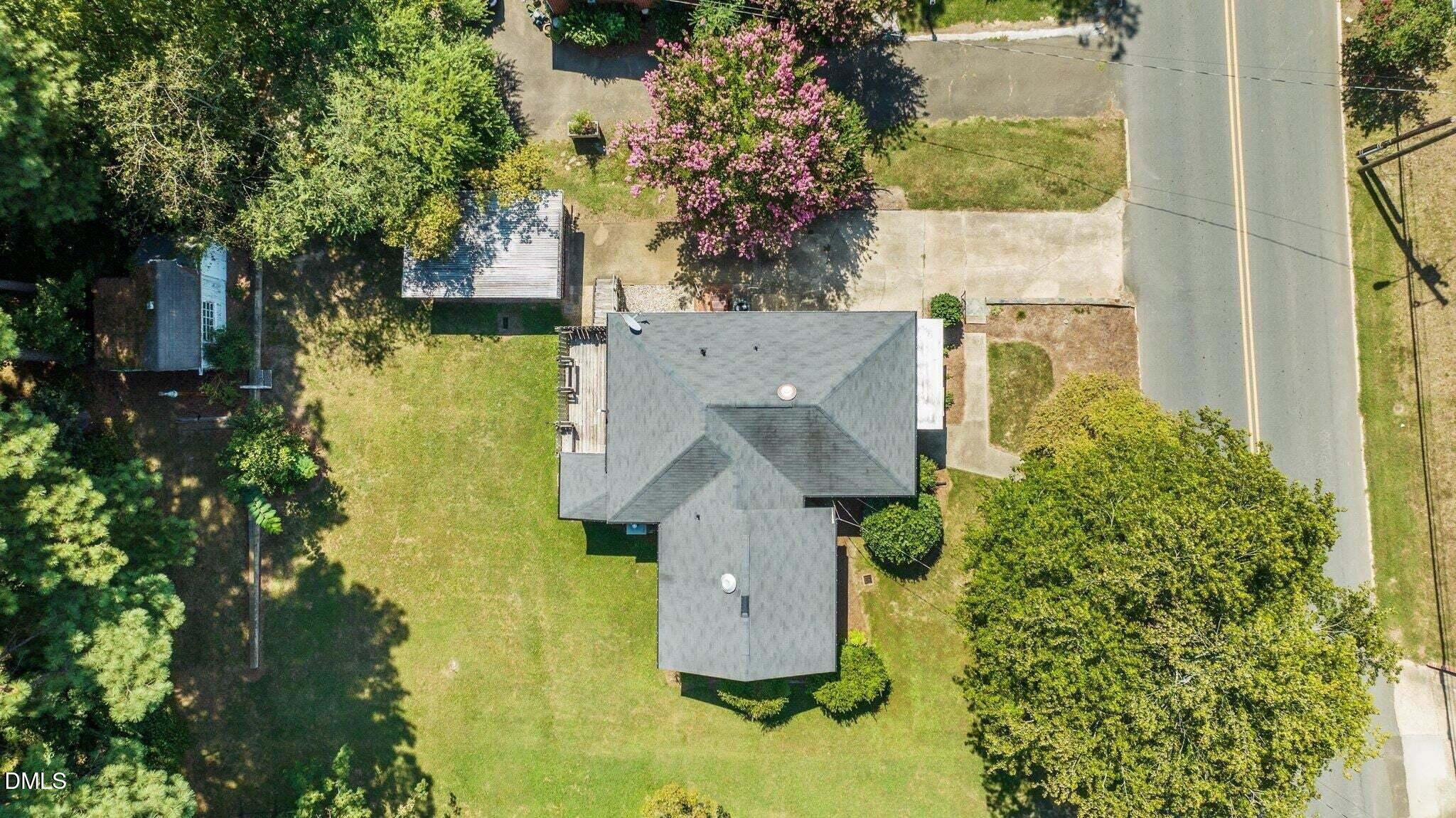 main property photo 37
