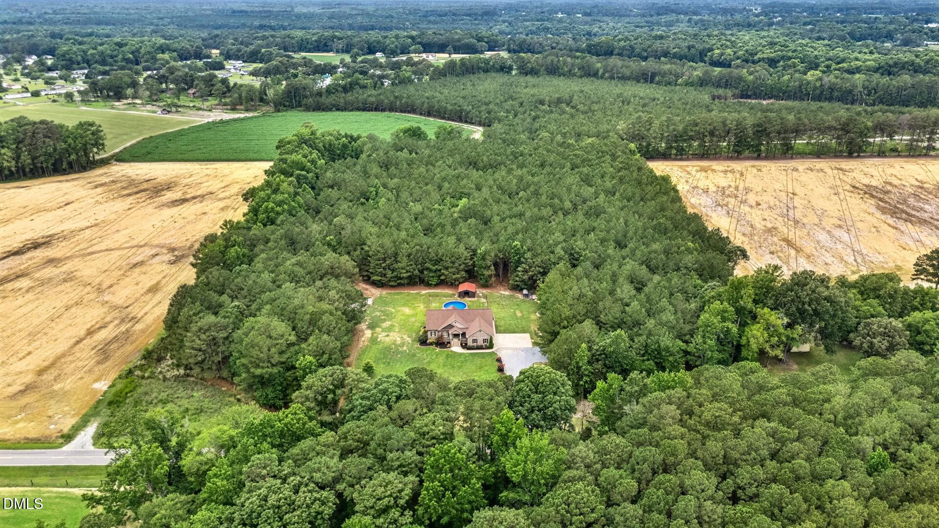 main property photo 37