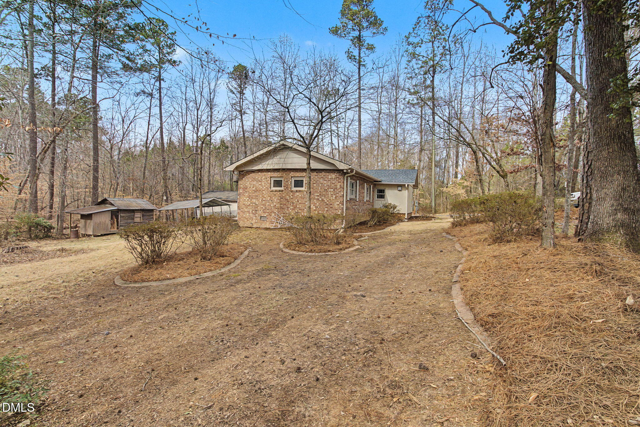 main property photo 10