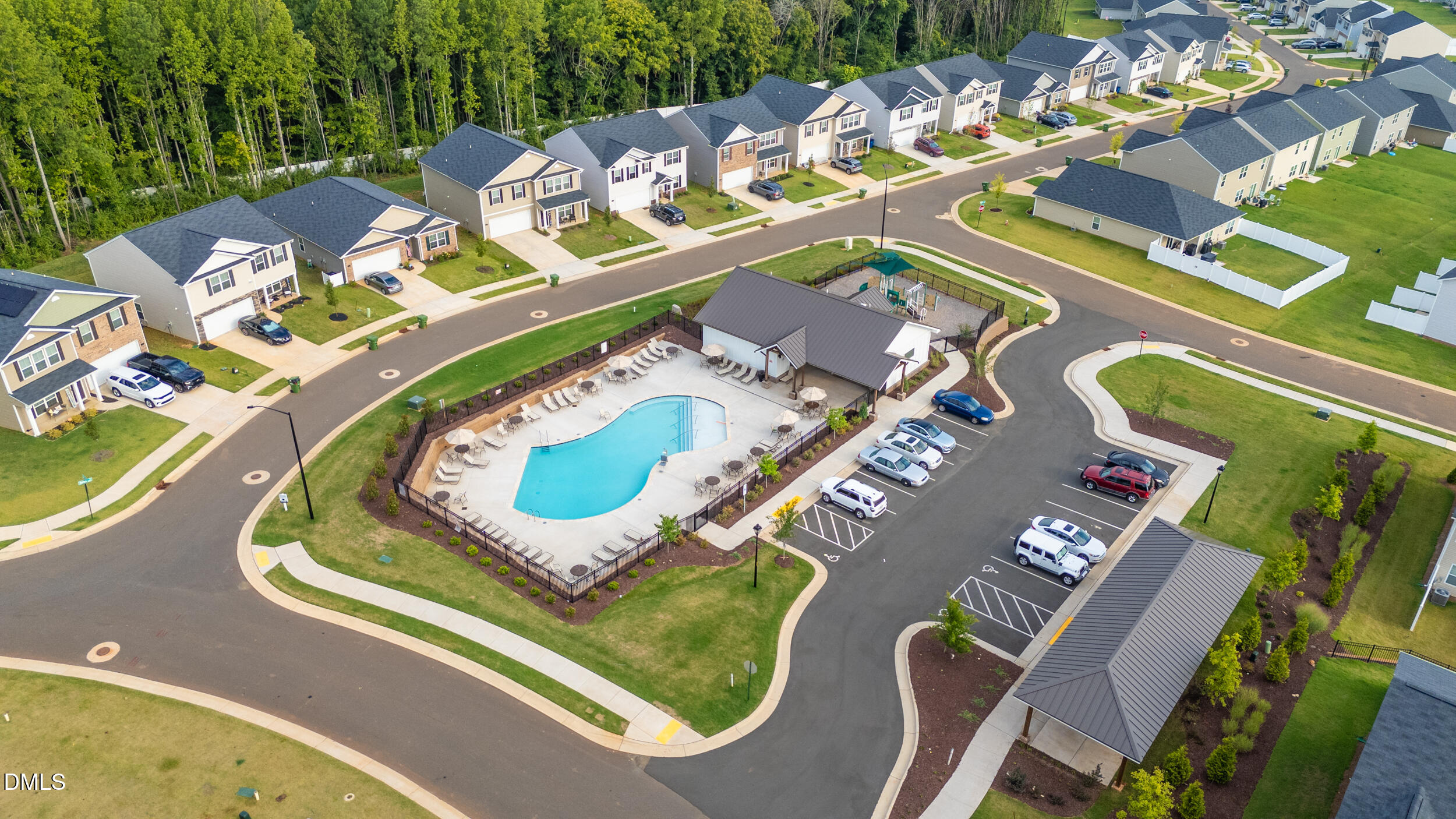 main property photo 45