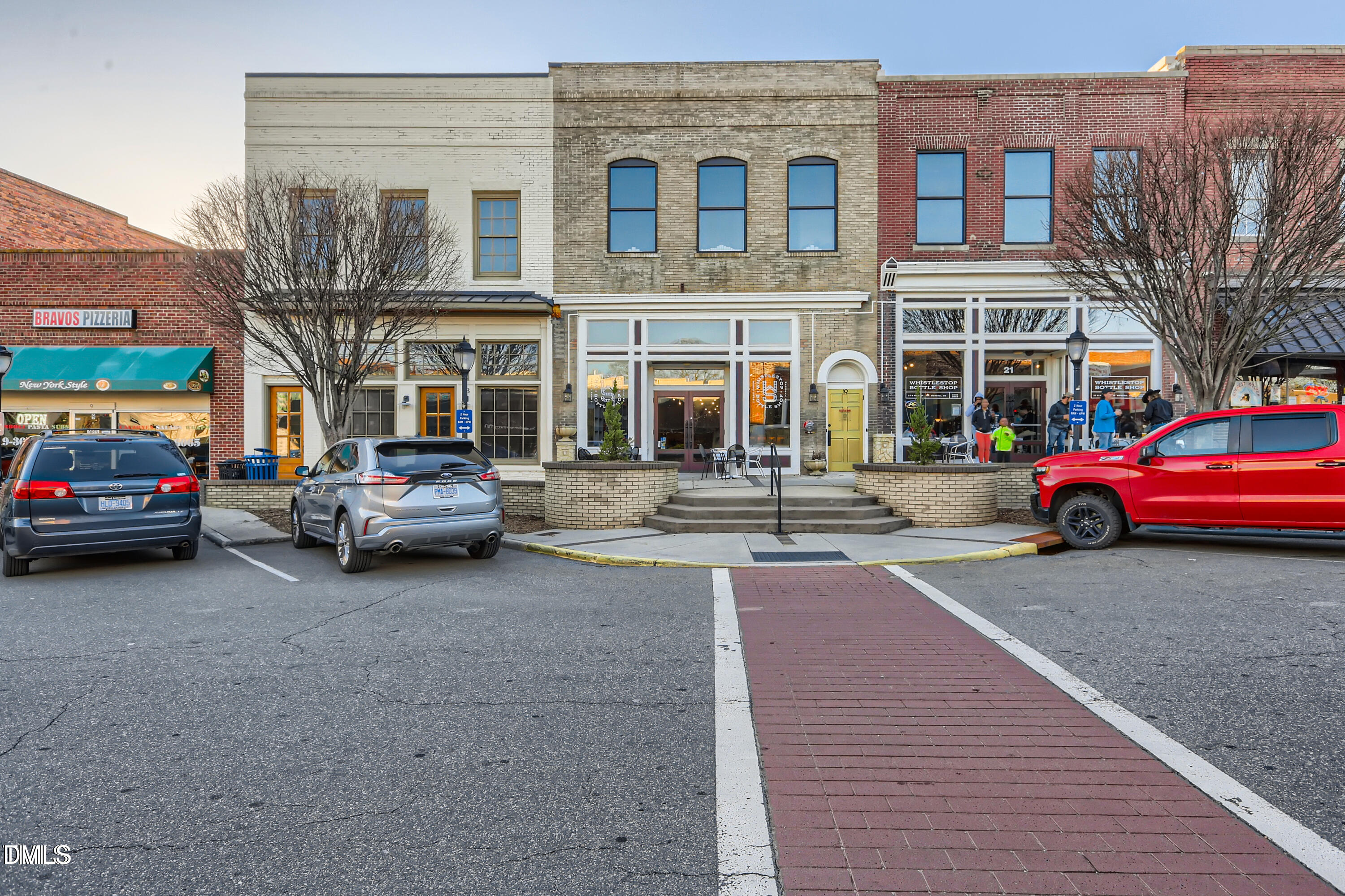 main property photo 37