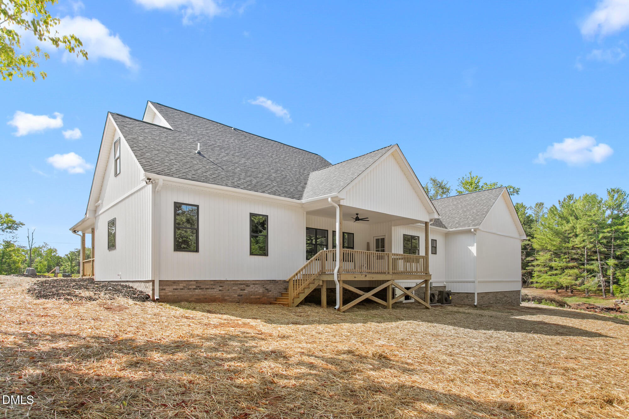 main property photo 45