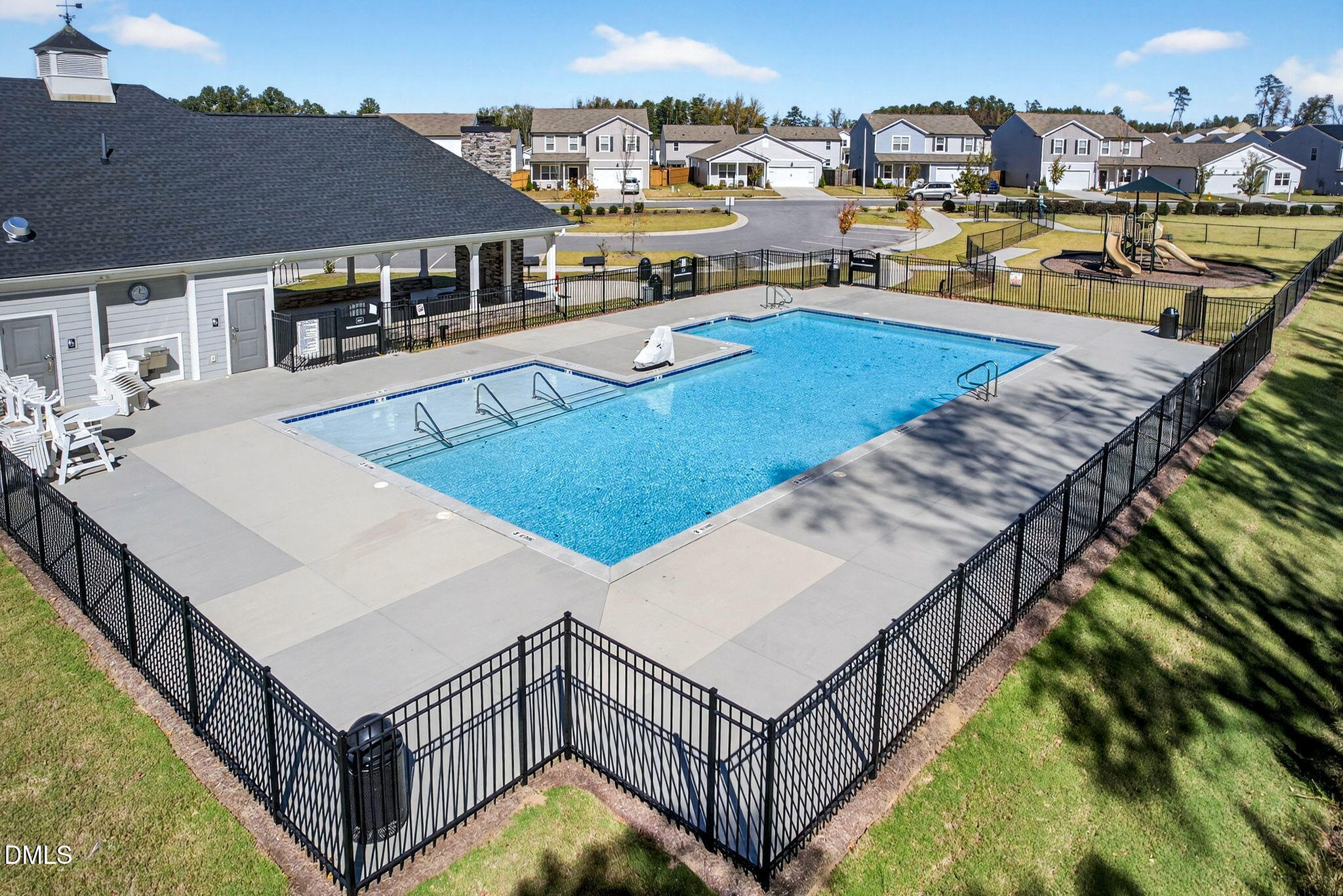 main property photo 43