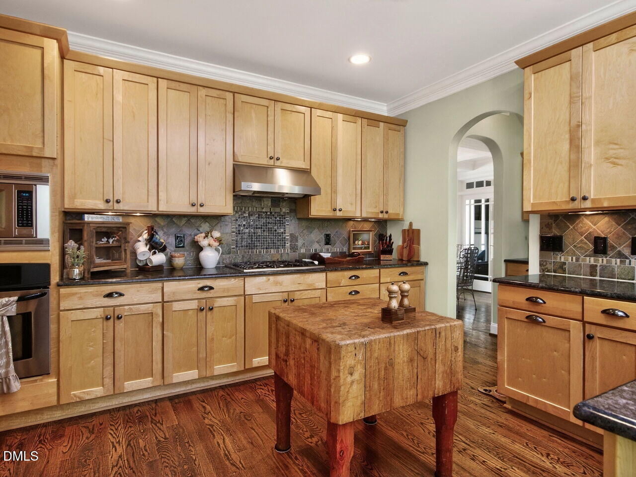 main property photo 16