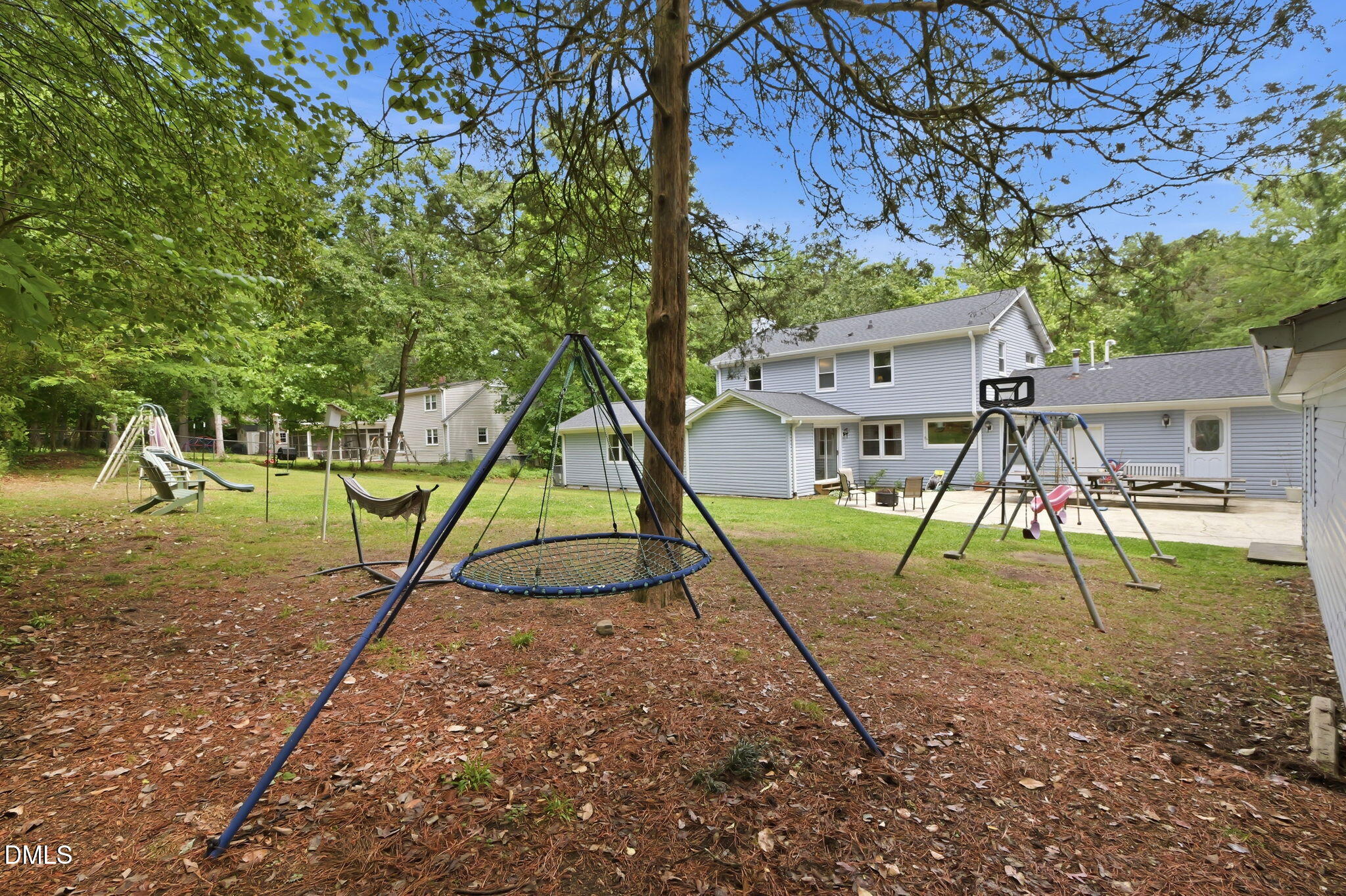 main property photo 27
