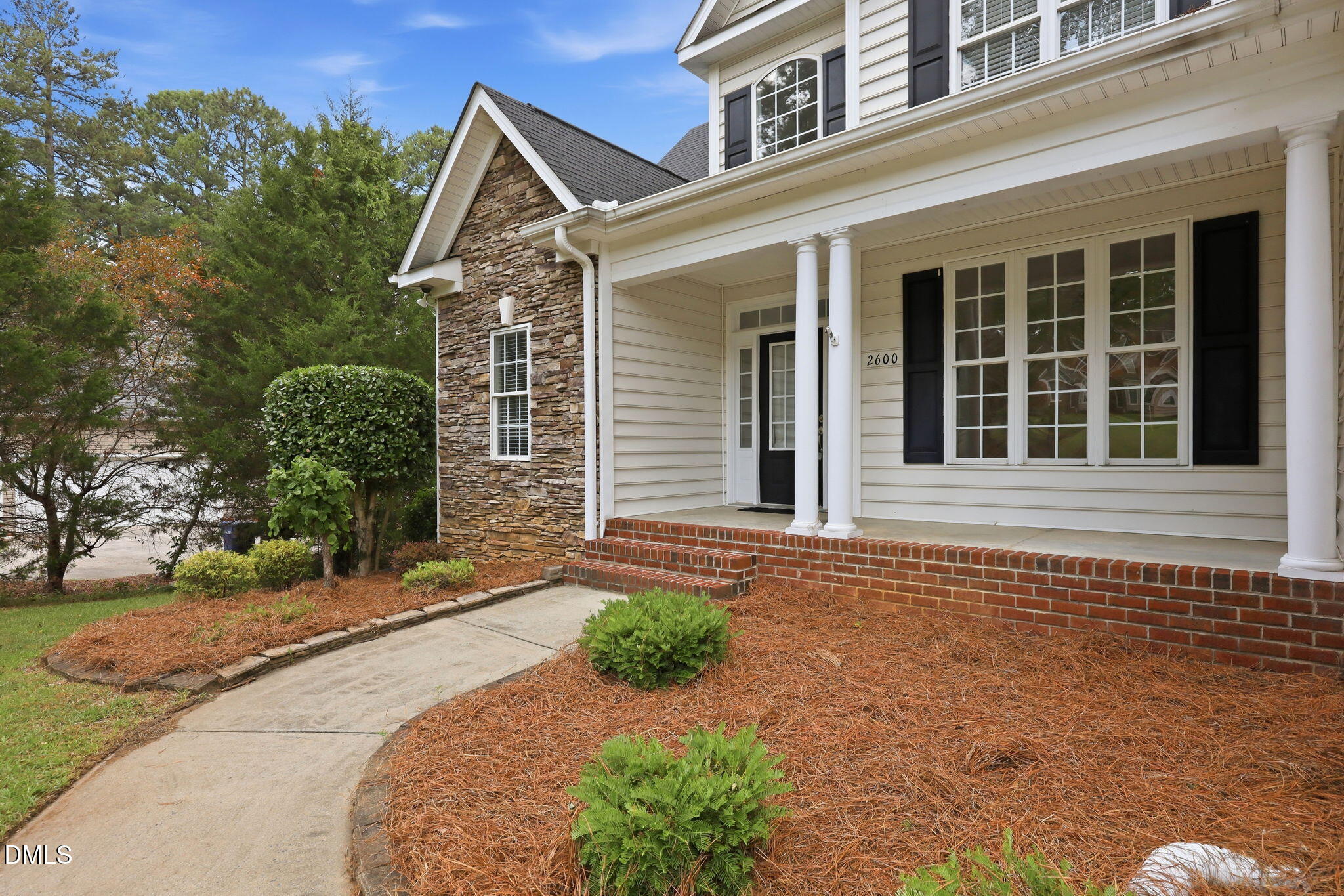 main property photo 8