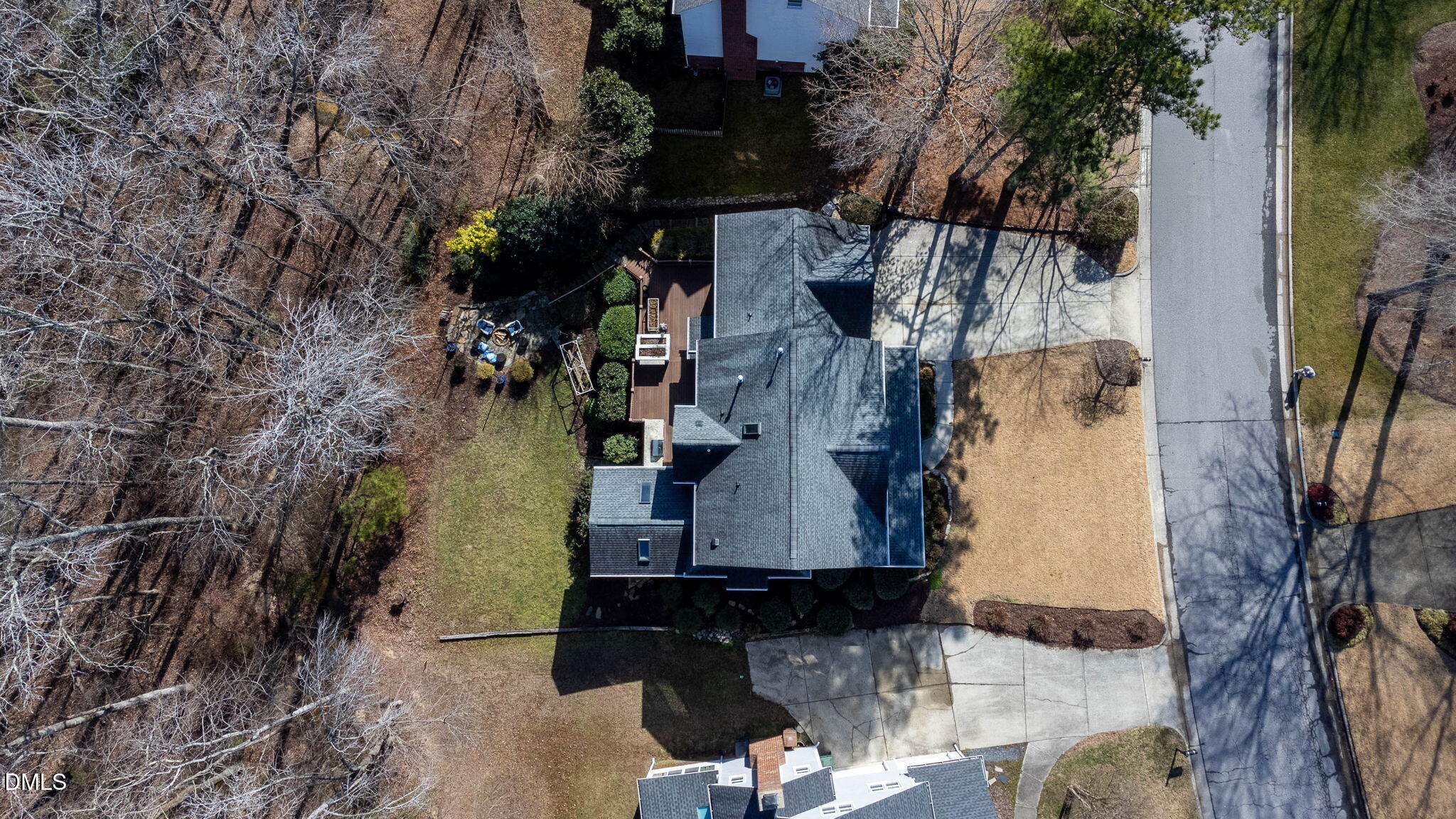 main property photo 40