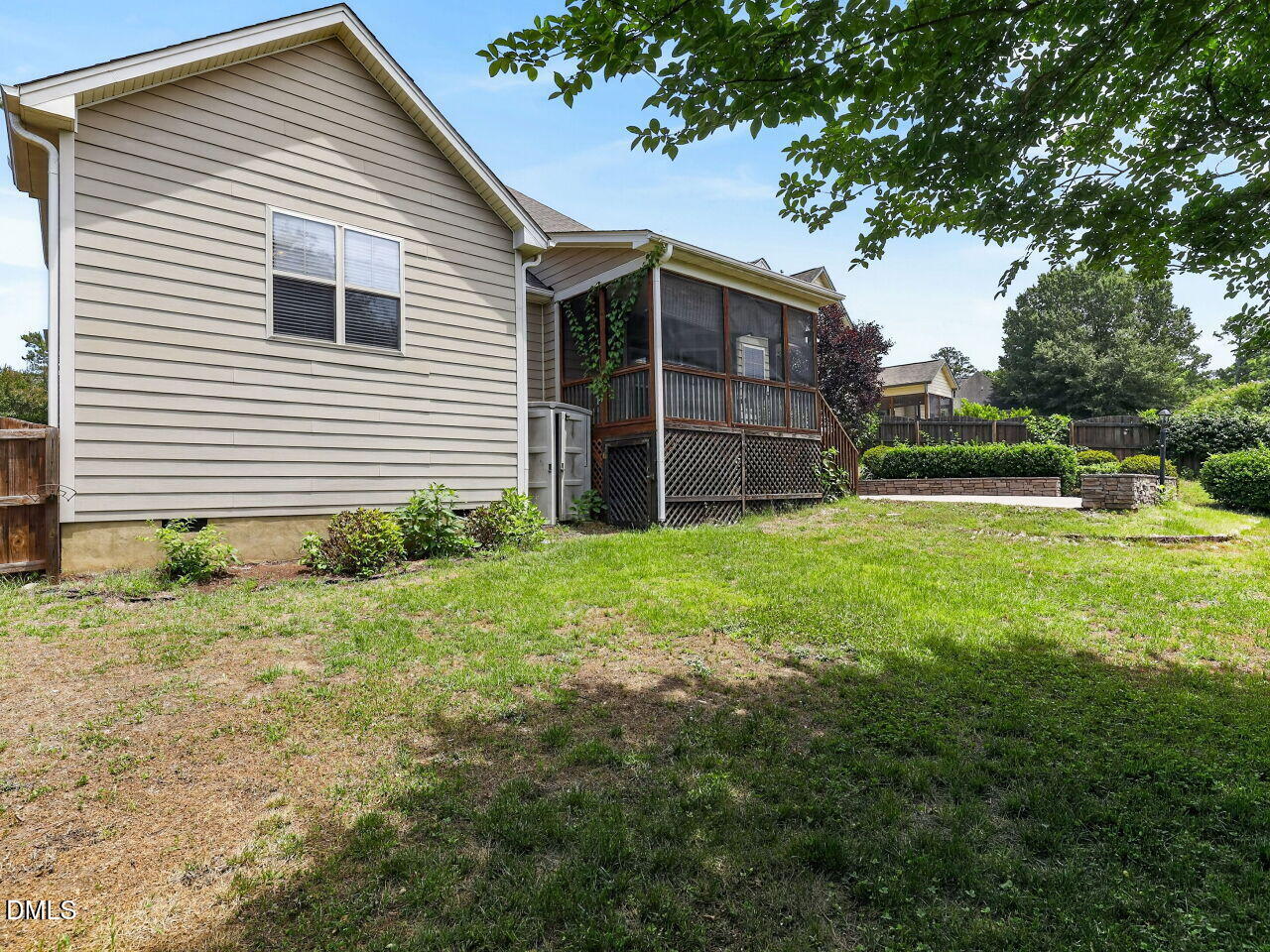 main property photo 31