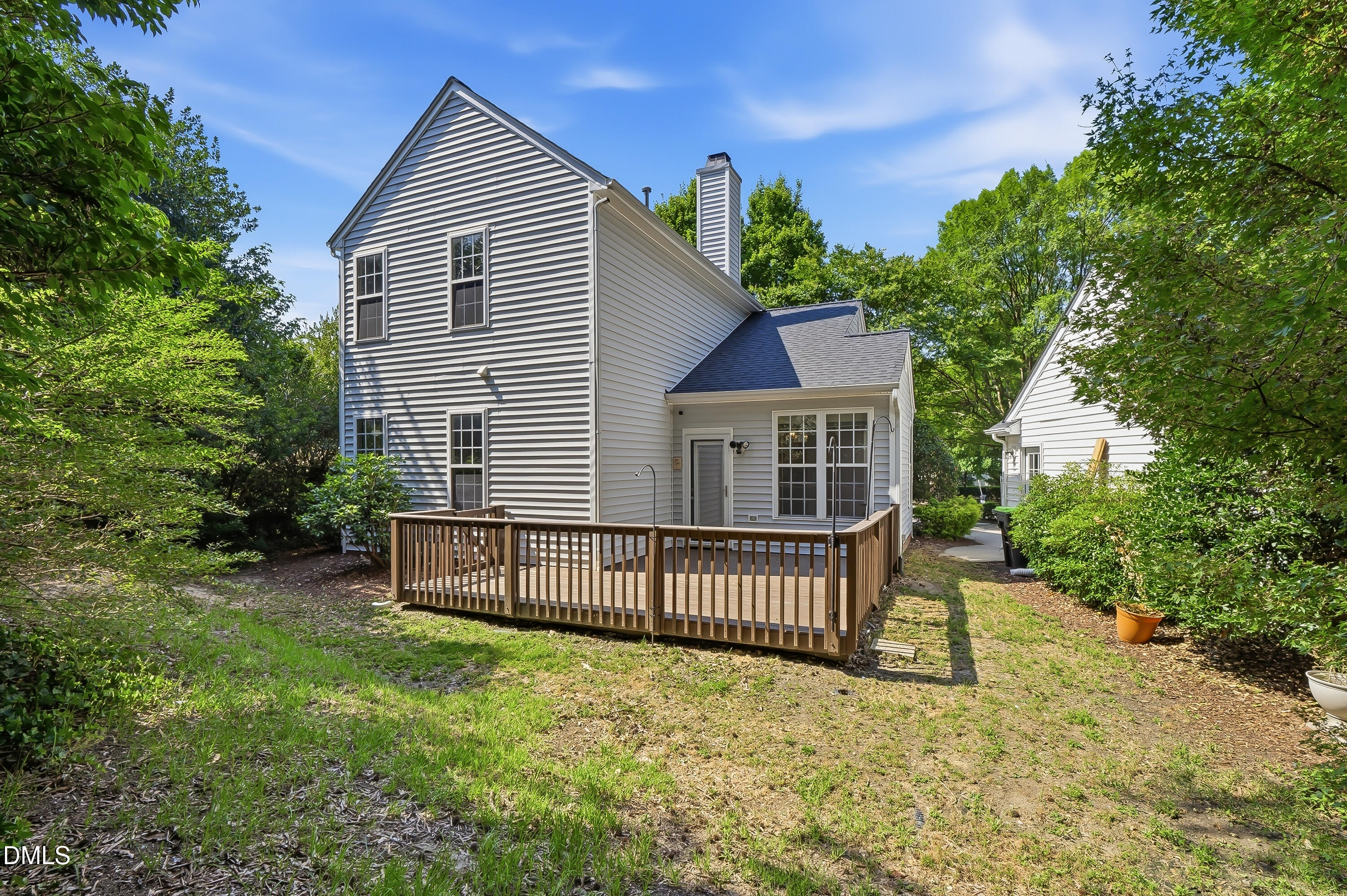 main property photo 5