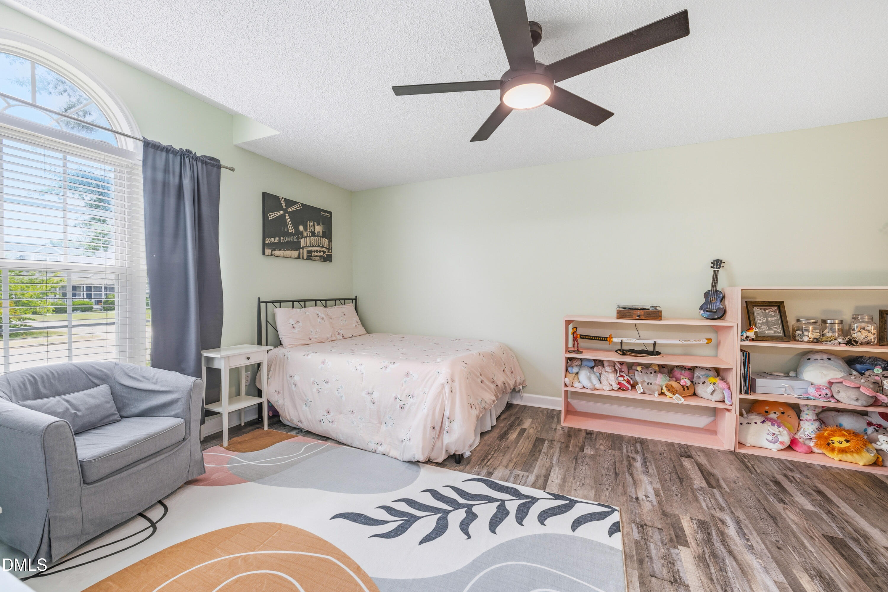 main property photo 17